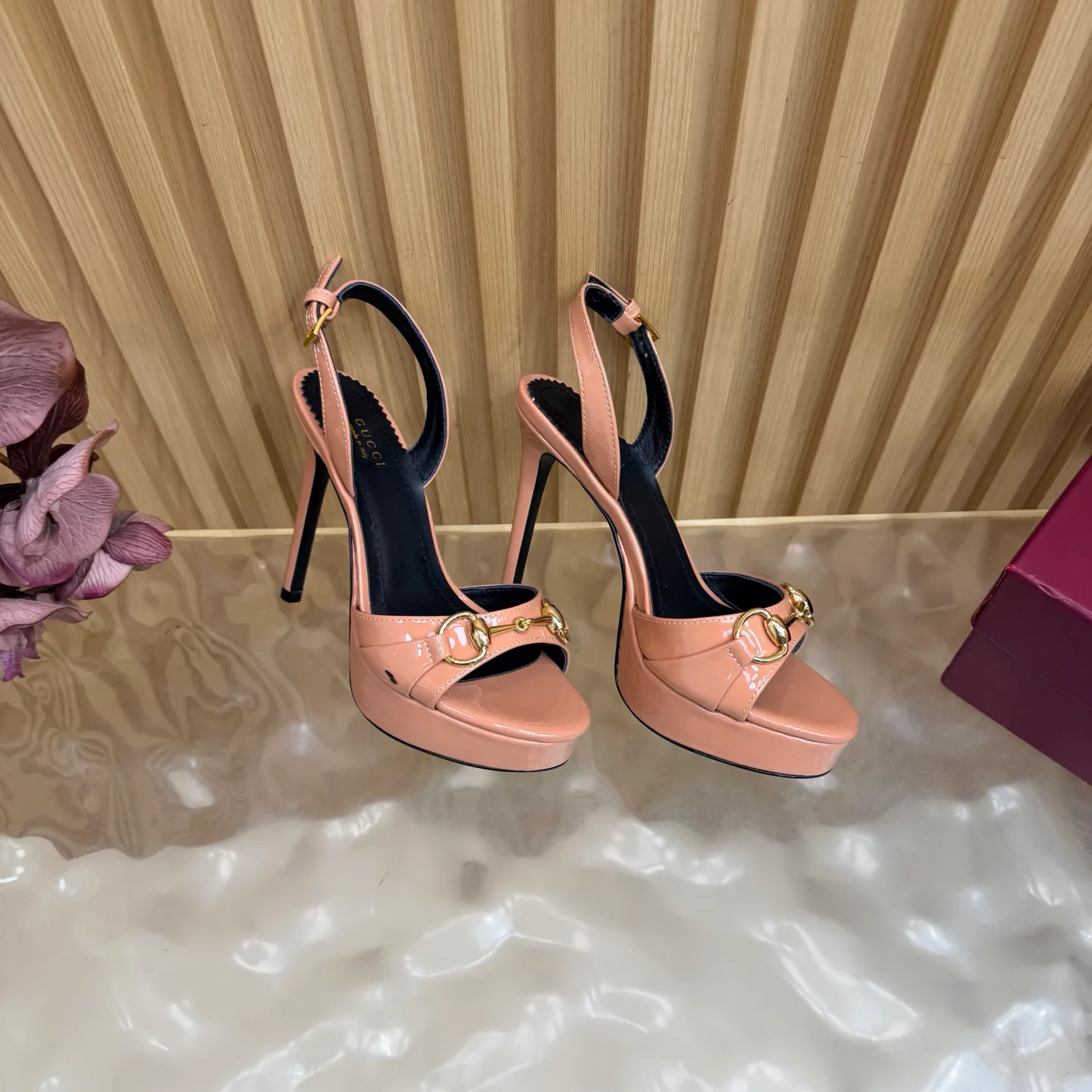 Women's Open-Toe Sandals GUCCI 17467491