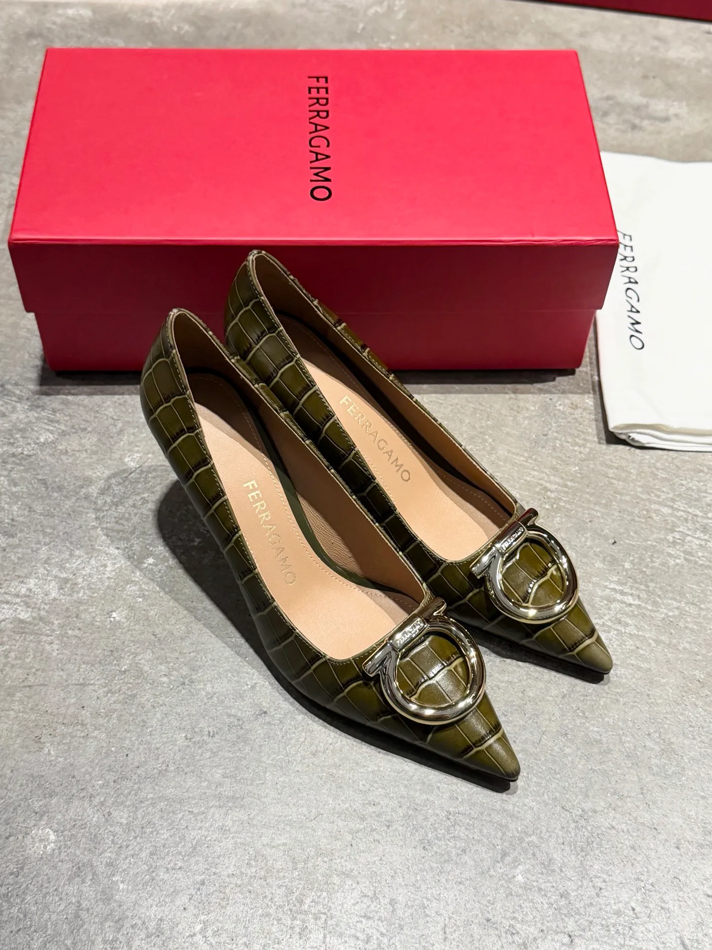 Women's Heels SALVATORE FERRAGAMO 17897970