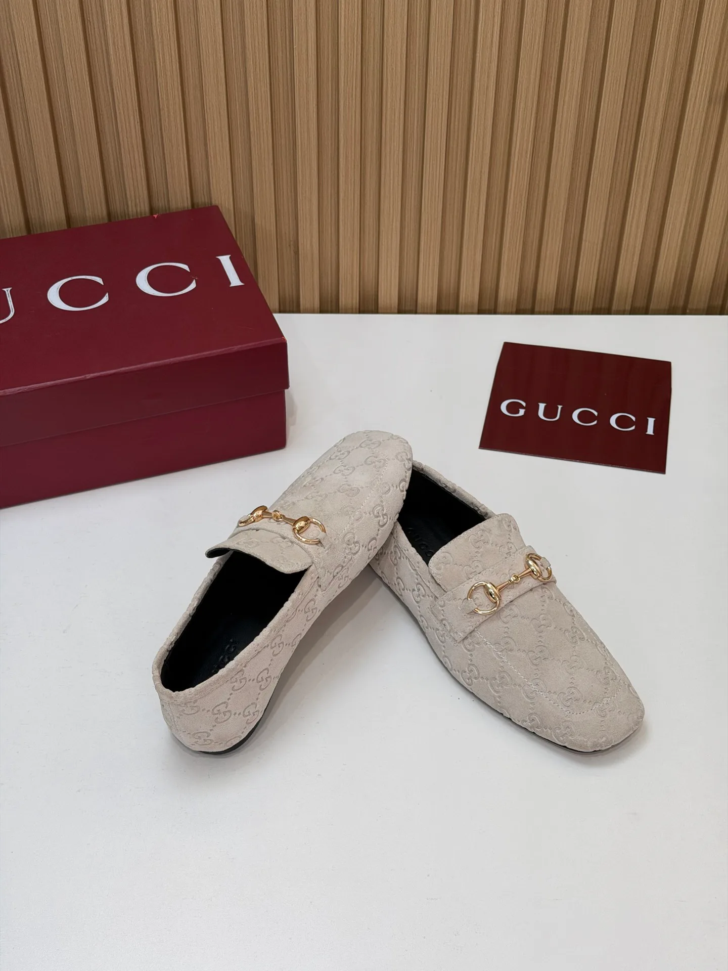 Women's Loafers And Moccasins GUCCI 18083808