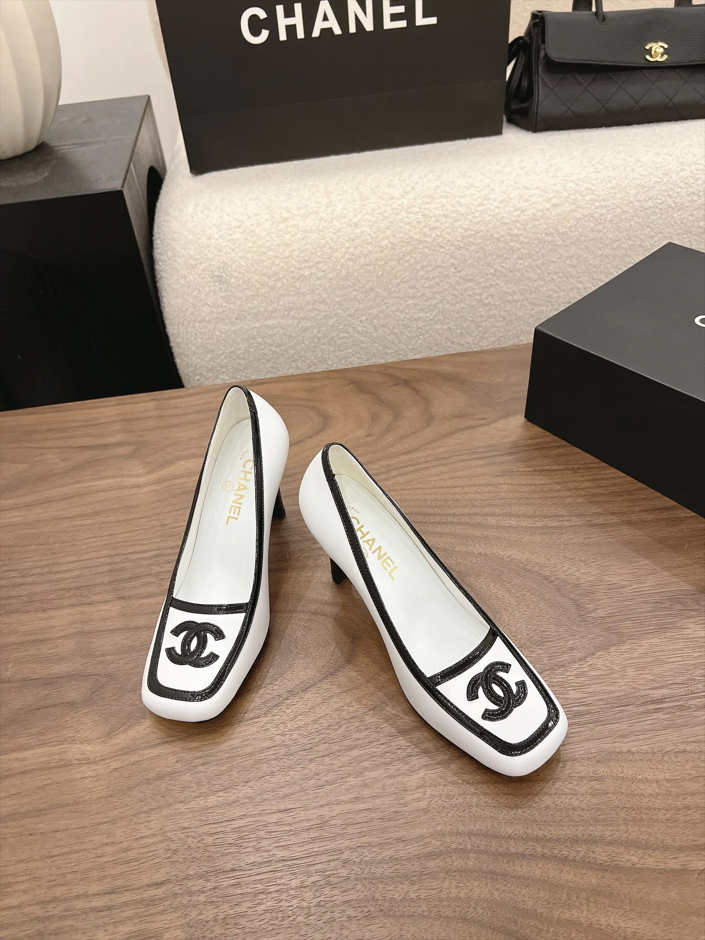 Women's Heels CHANEL 17802885
