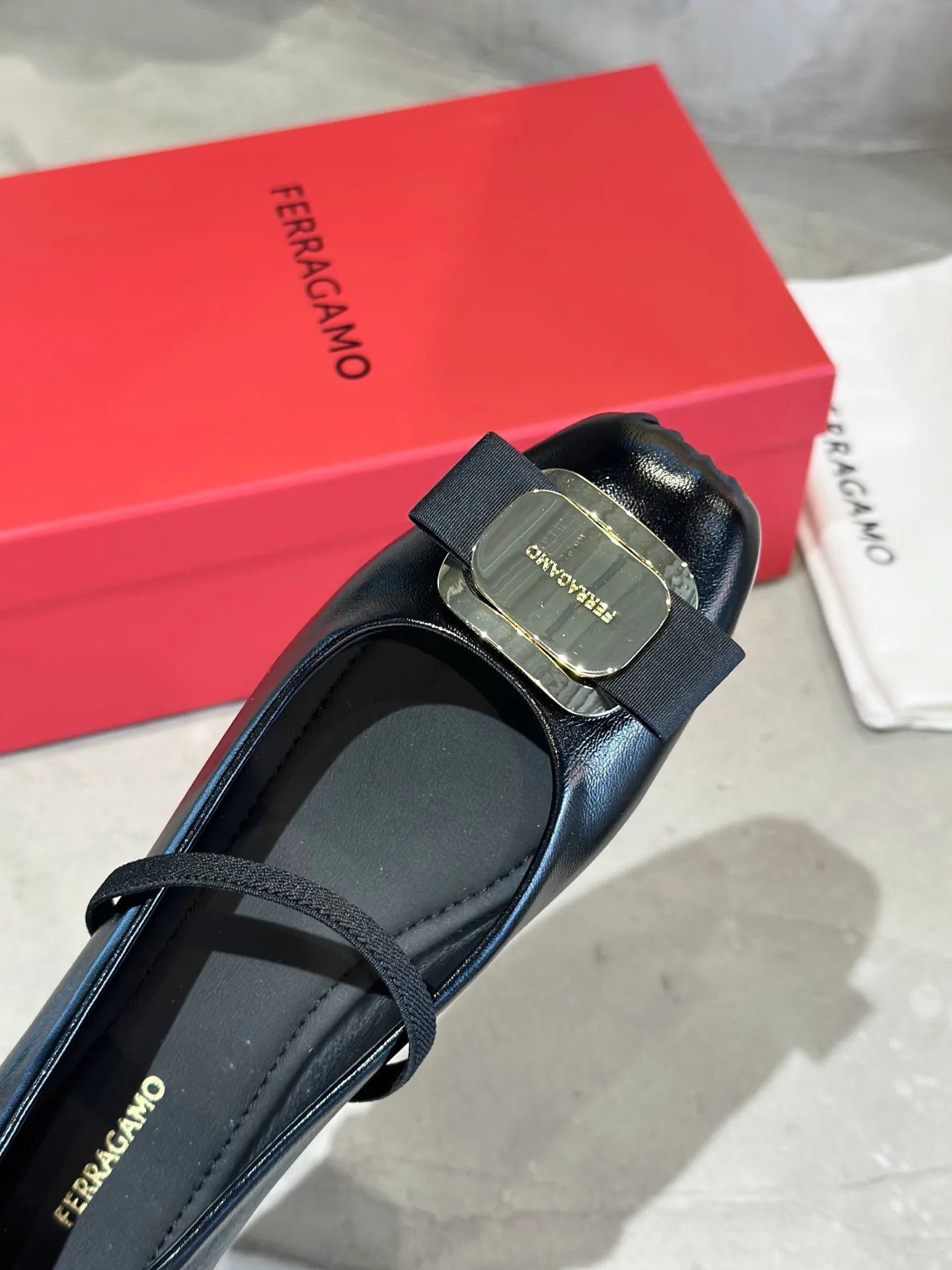 Women's Ballet Flats SALVATORE FERRAGAMO 16891076