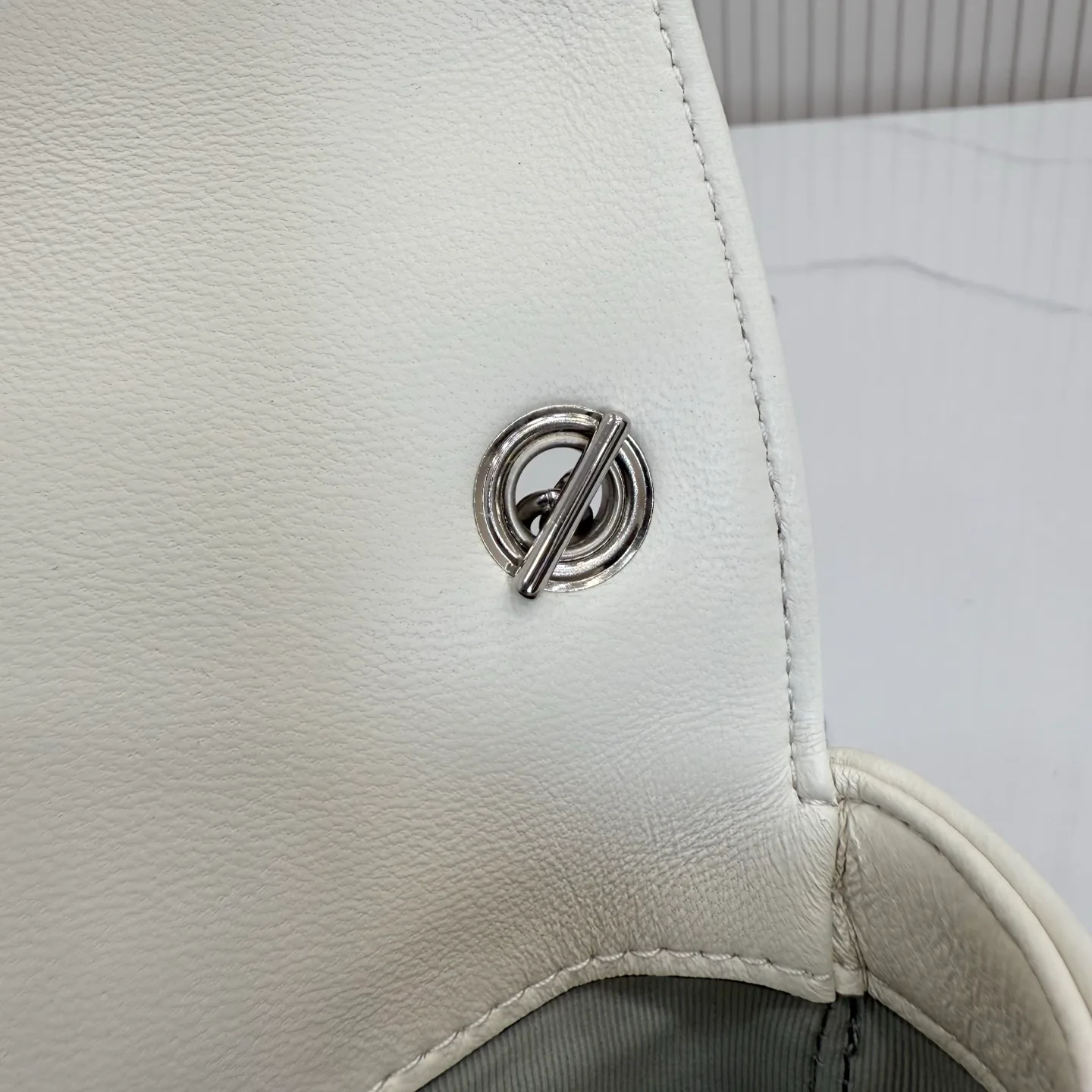 Women's Classic Handbags GUCCI 17872485
