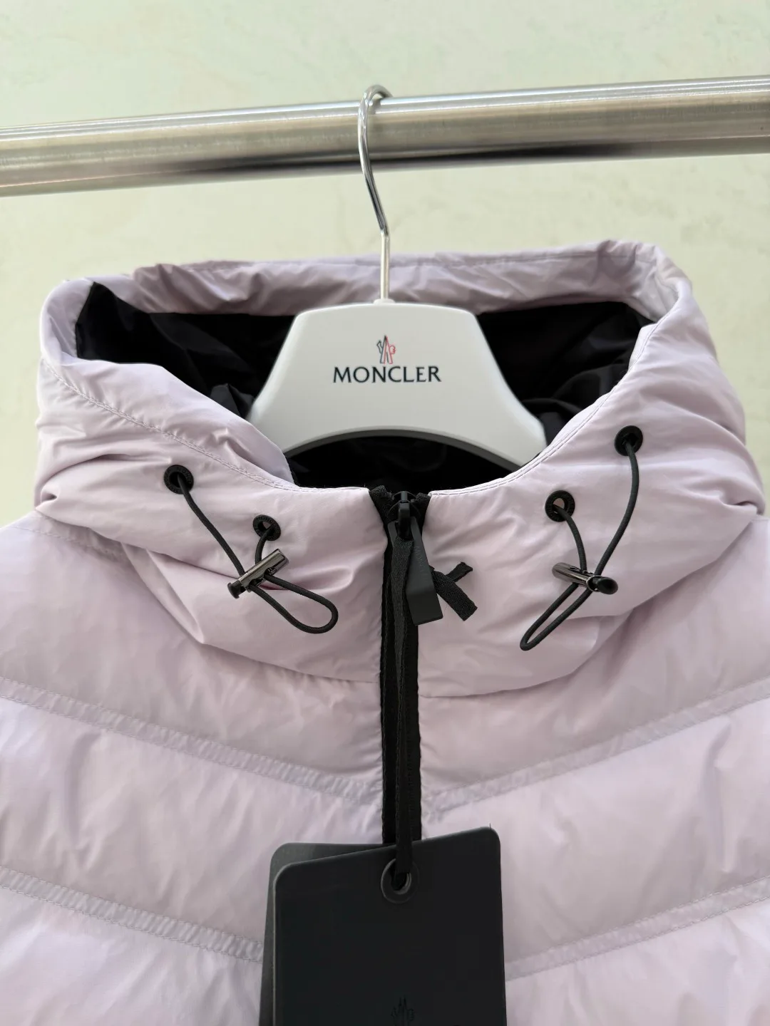 Women's Jackets And Down Jackets MONCLER 18052699