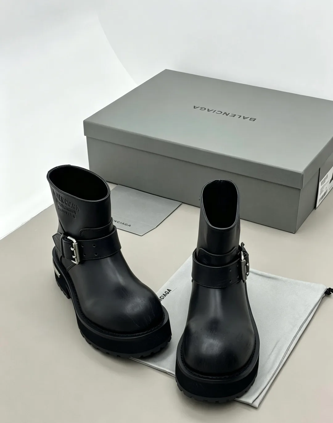 Women's Ankle Boots BALENCIAGA 18006163