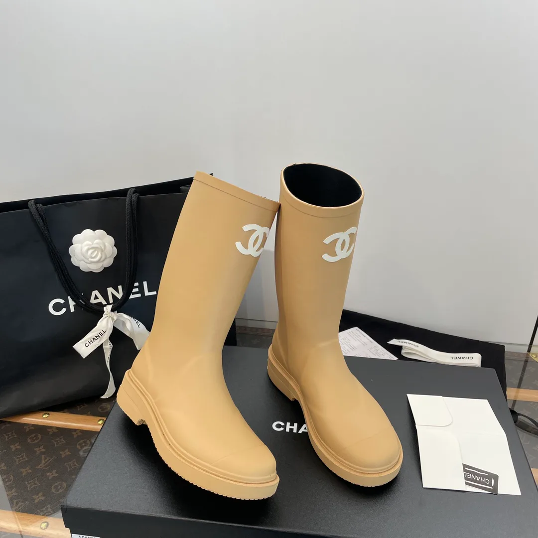 Women's Boots CHANEL 18409811