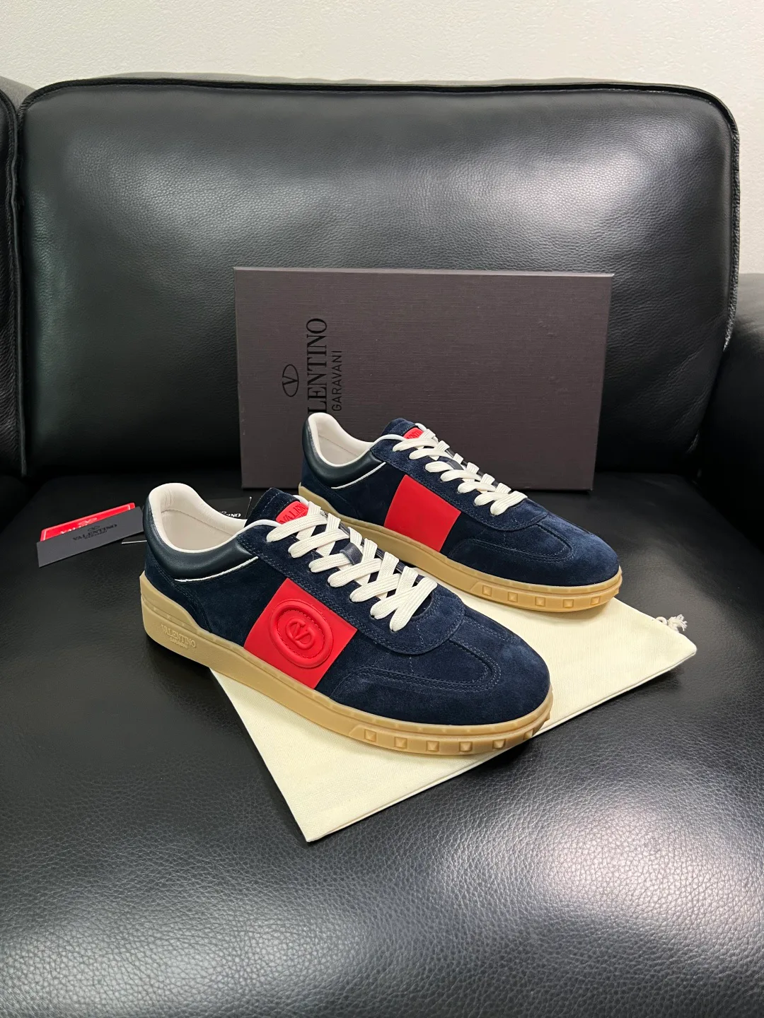 Women's Sneakers VALENTINO 17093910