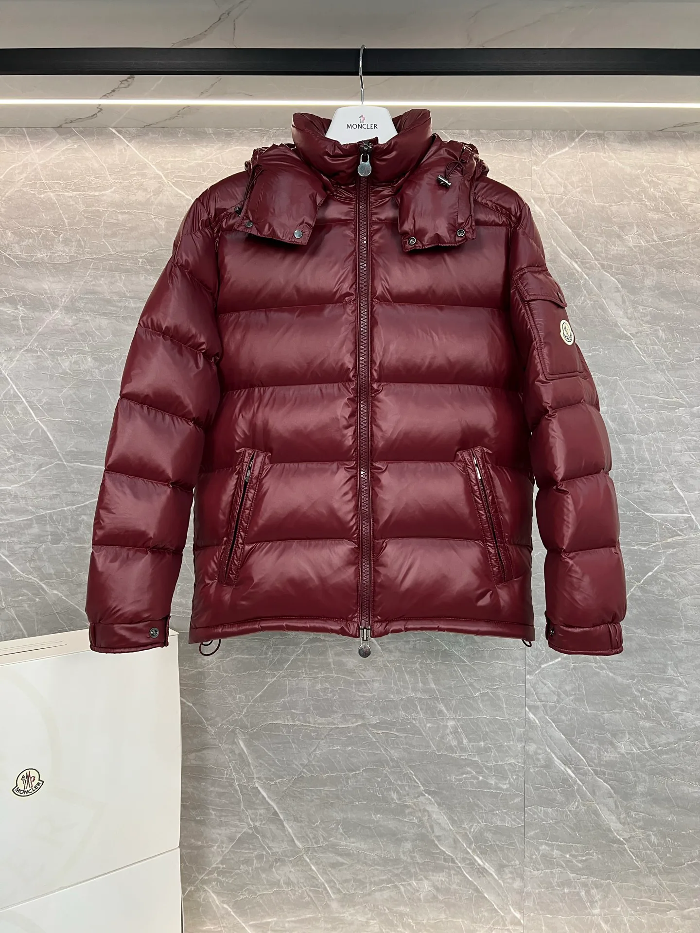 Men's Jackets And Down Jackets MONCLER 18111326