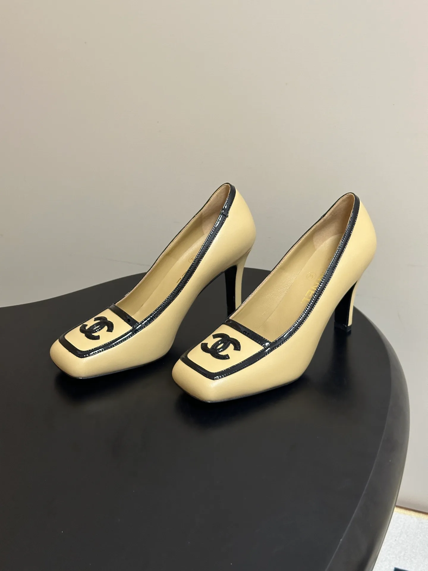 Women's Heels CHANEL 18049714