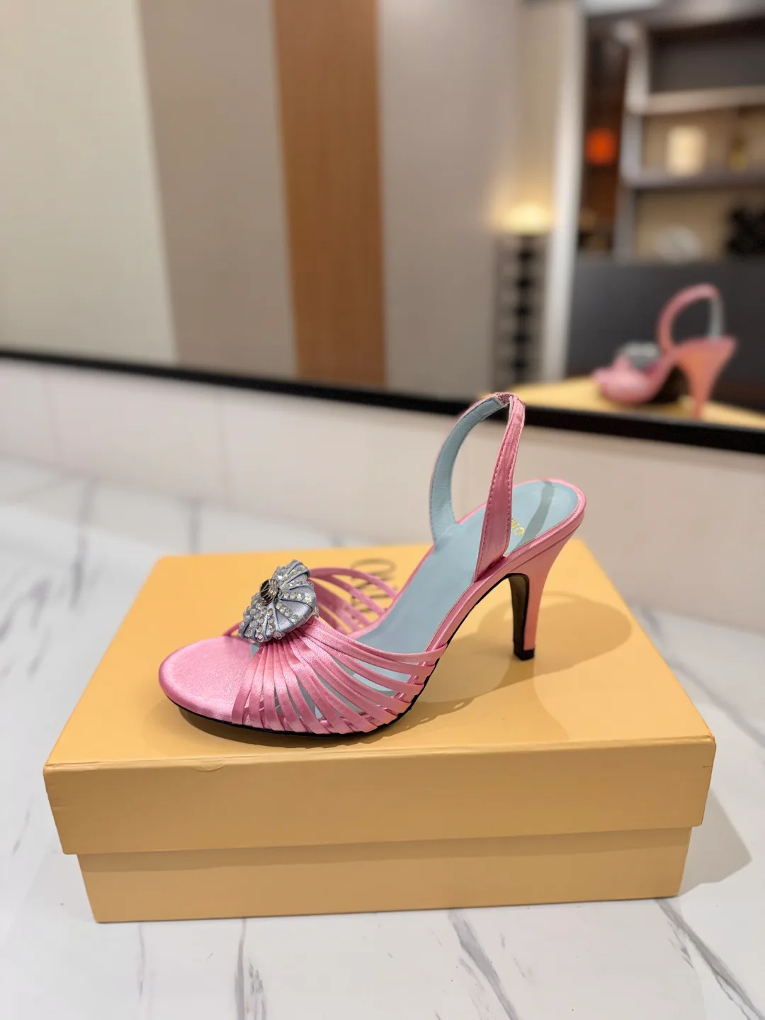 Women's Open-Toe Sandals VALENTINO 18134884