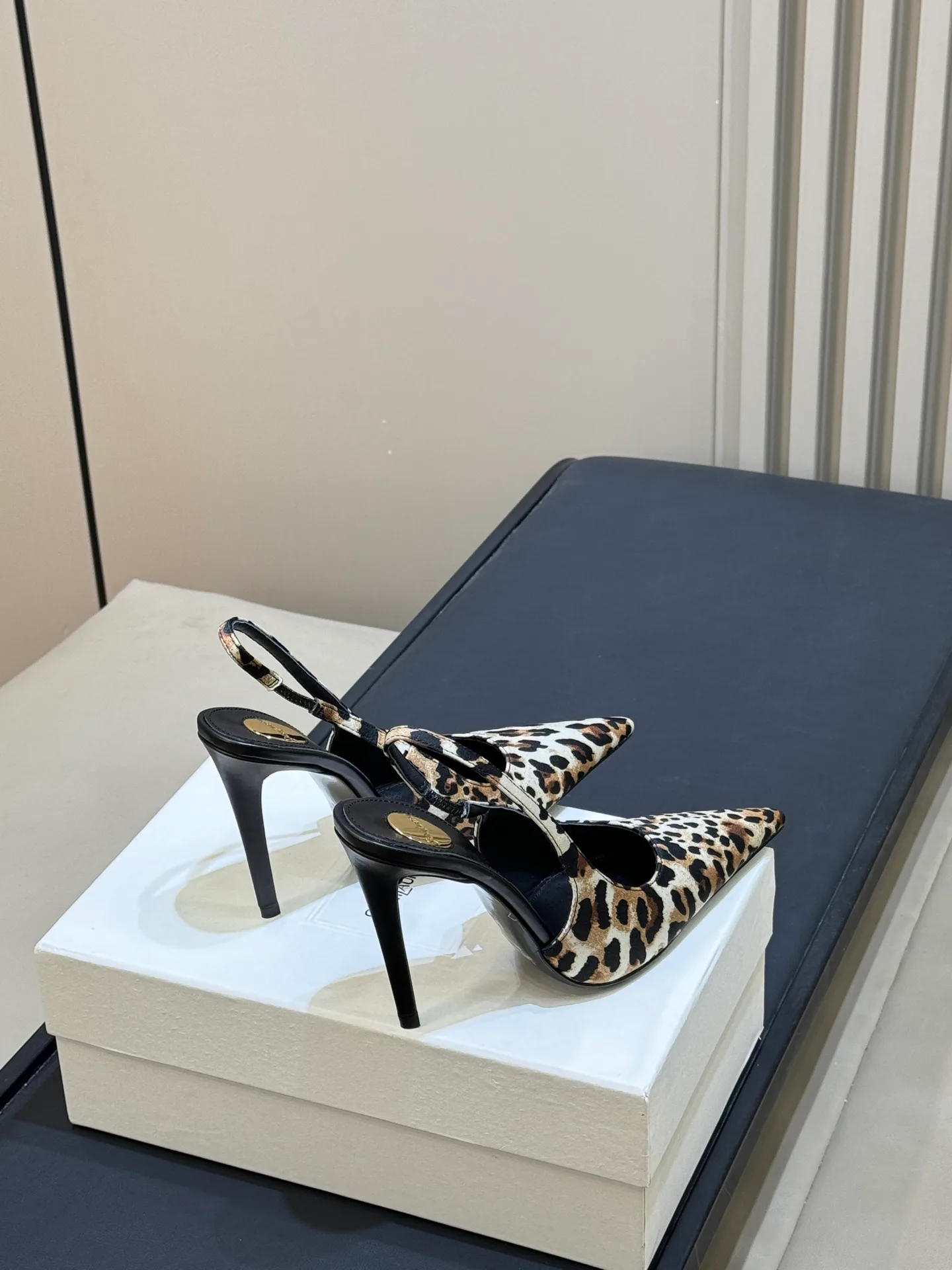 Women's Heels SAINT LAURENT 18073268