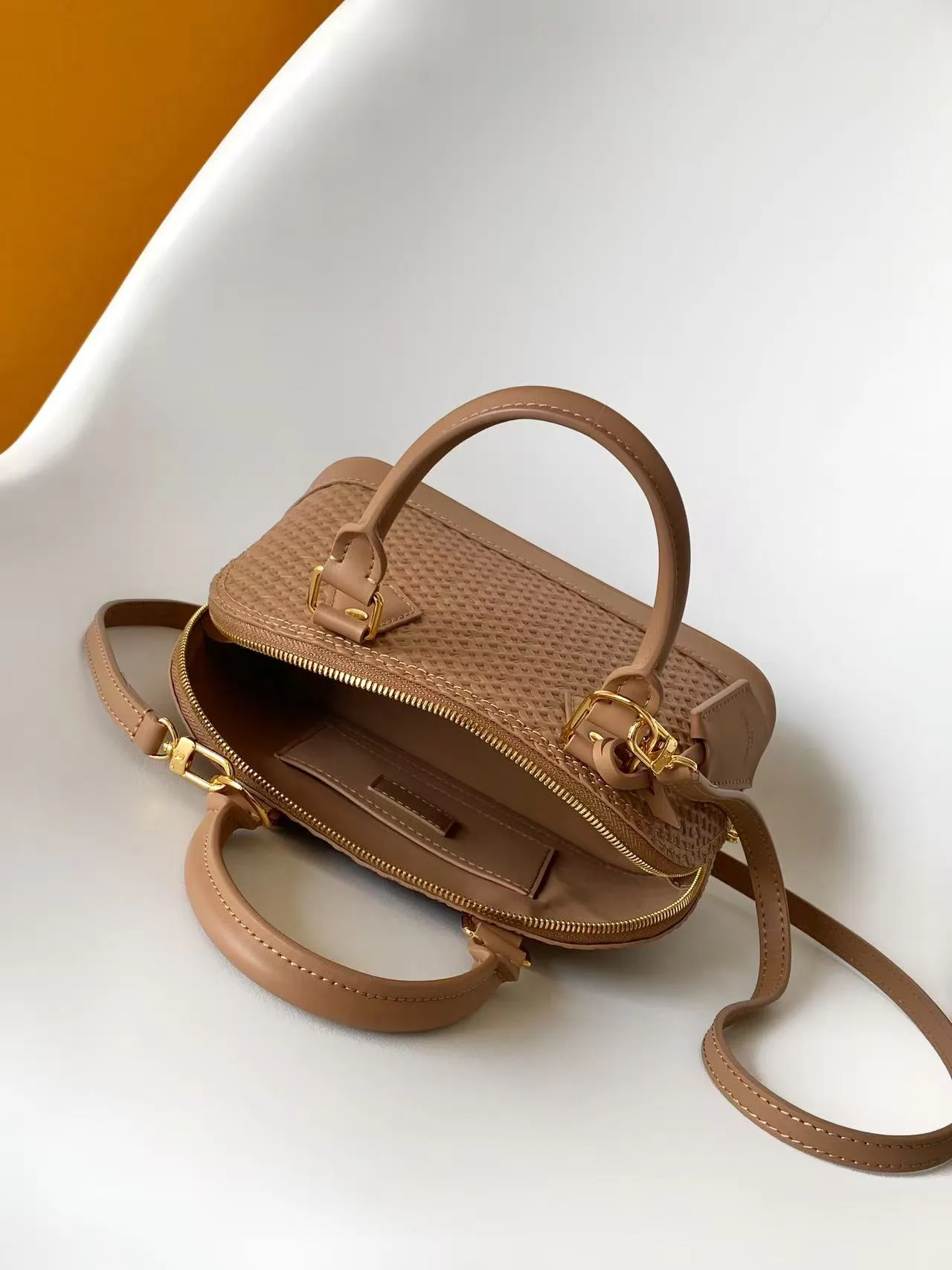 Women's Classic Handbags LOUIS VUITTON 17948712