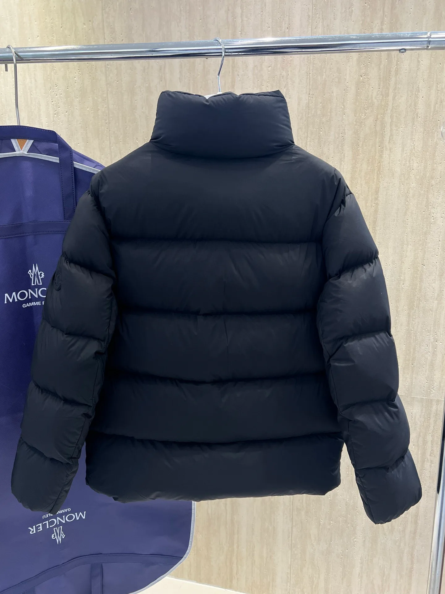 Men's Jackets And Down Jackets MONCLER 18231560