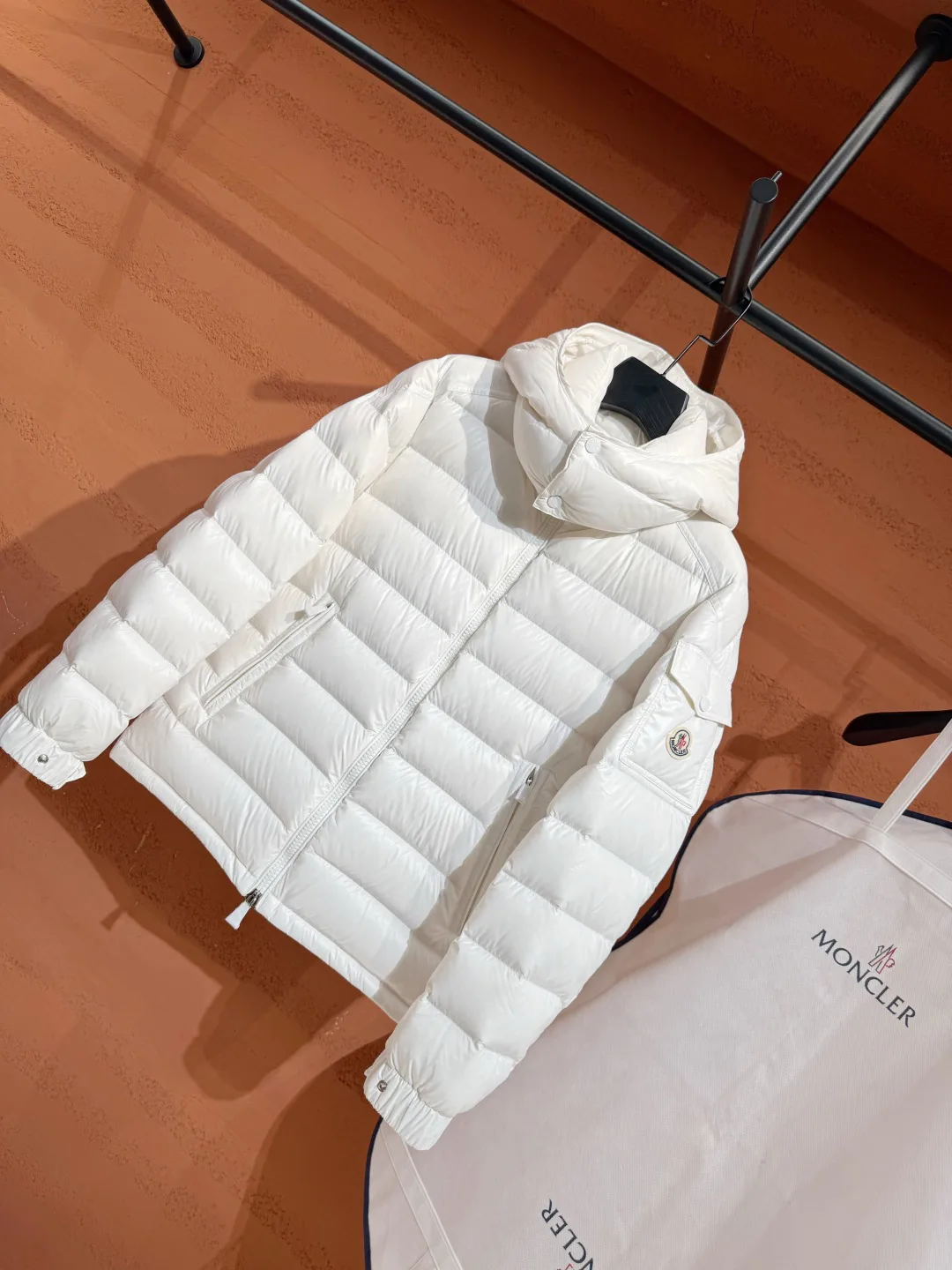 Women's Jackets And Down Jackets MONCLER 18237476