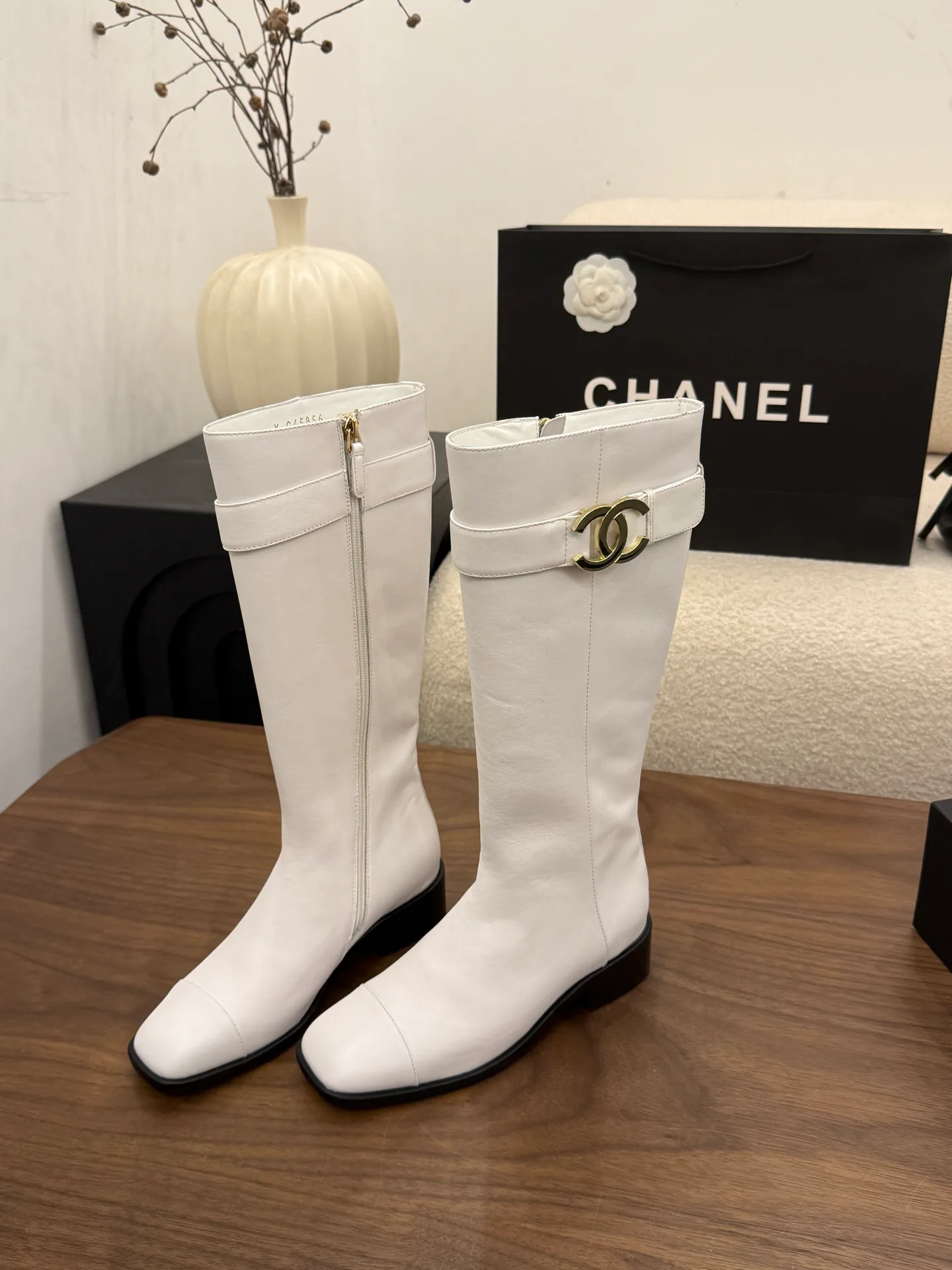 Women's Boots CHANEL 18323418
