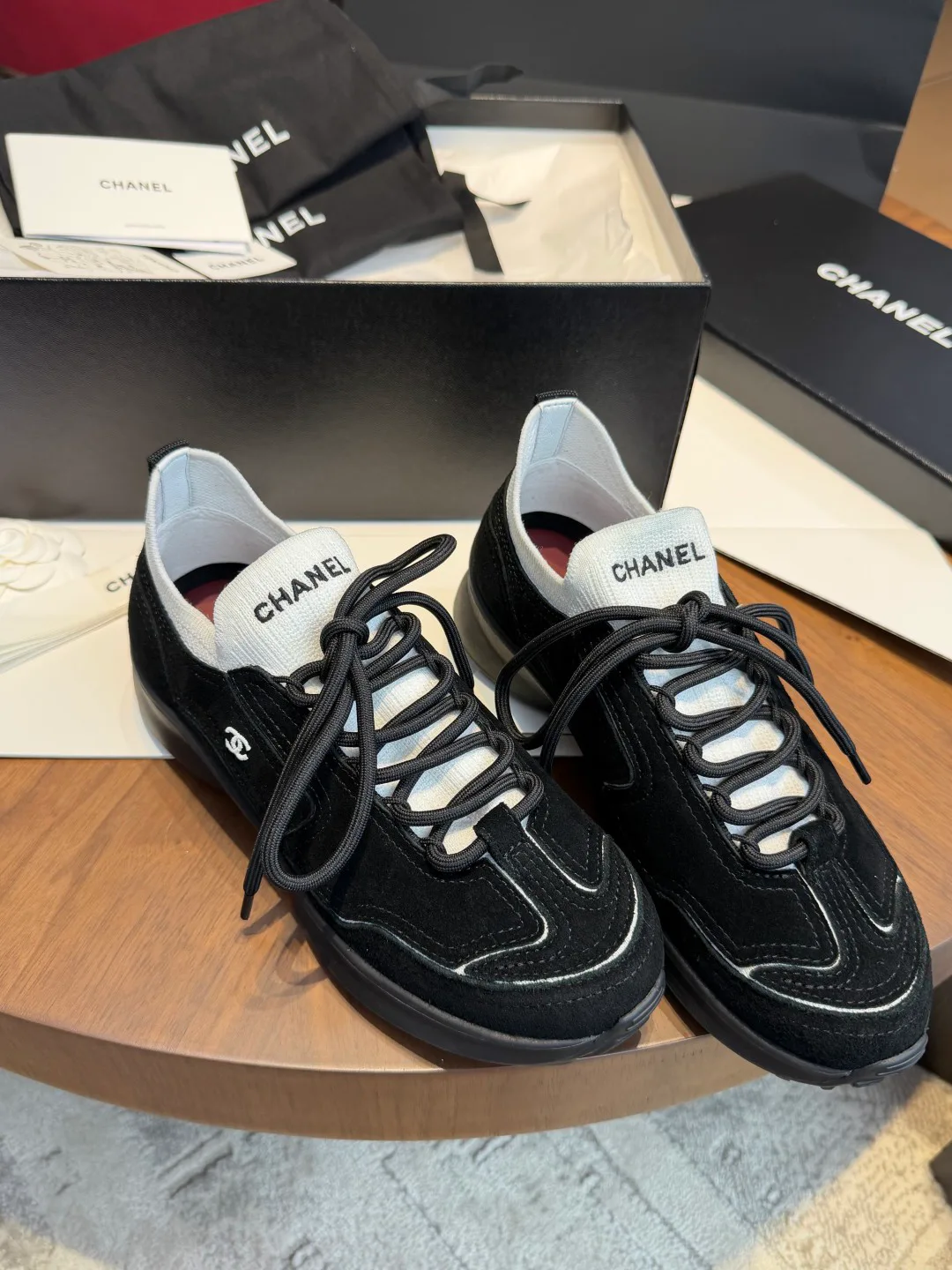 Women's Sneakers CHANEL 18067107