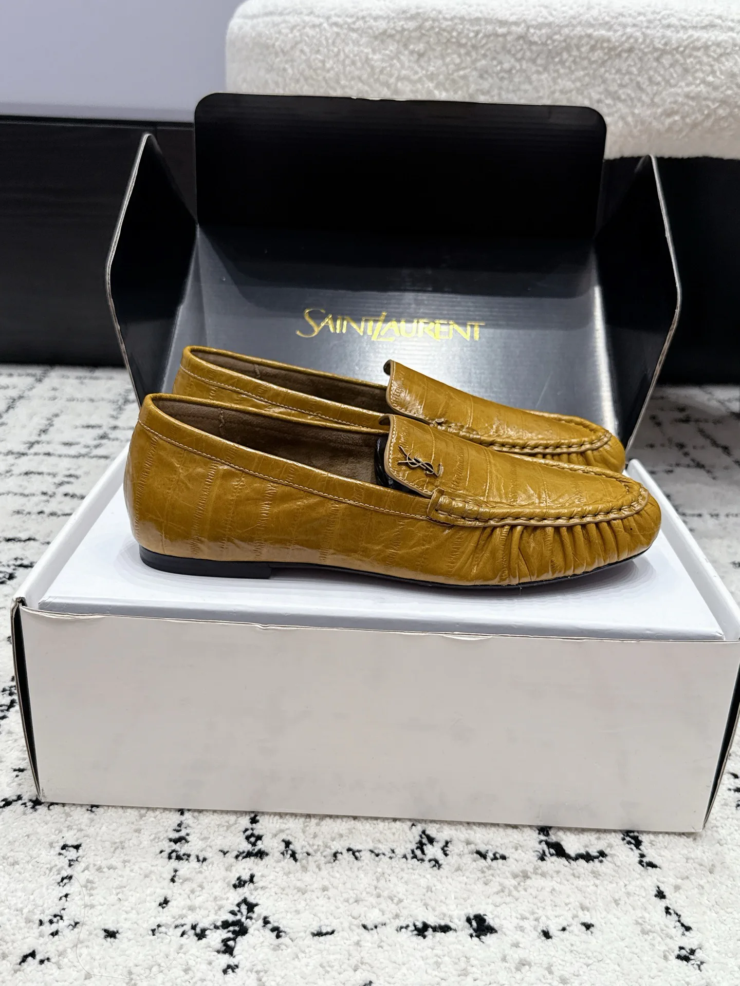 Women's Loafers And Moccasins SAINT LAURENT 17355730