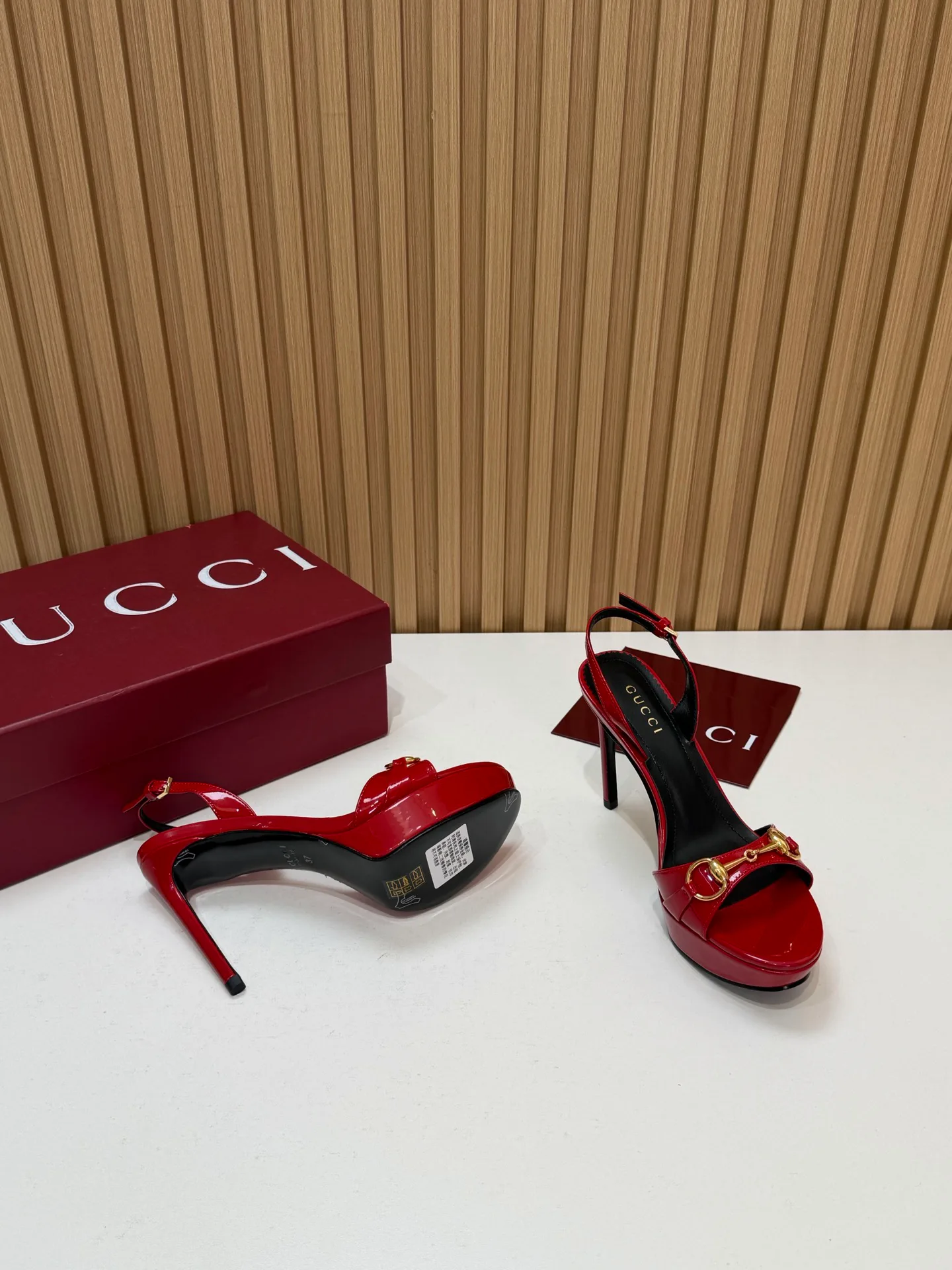 Women's Open-Toe Sandals GUCCI 18396259