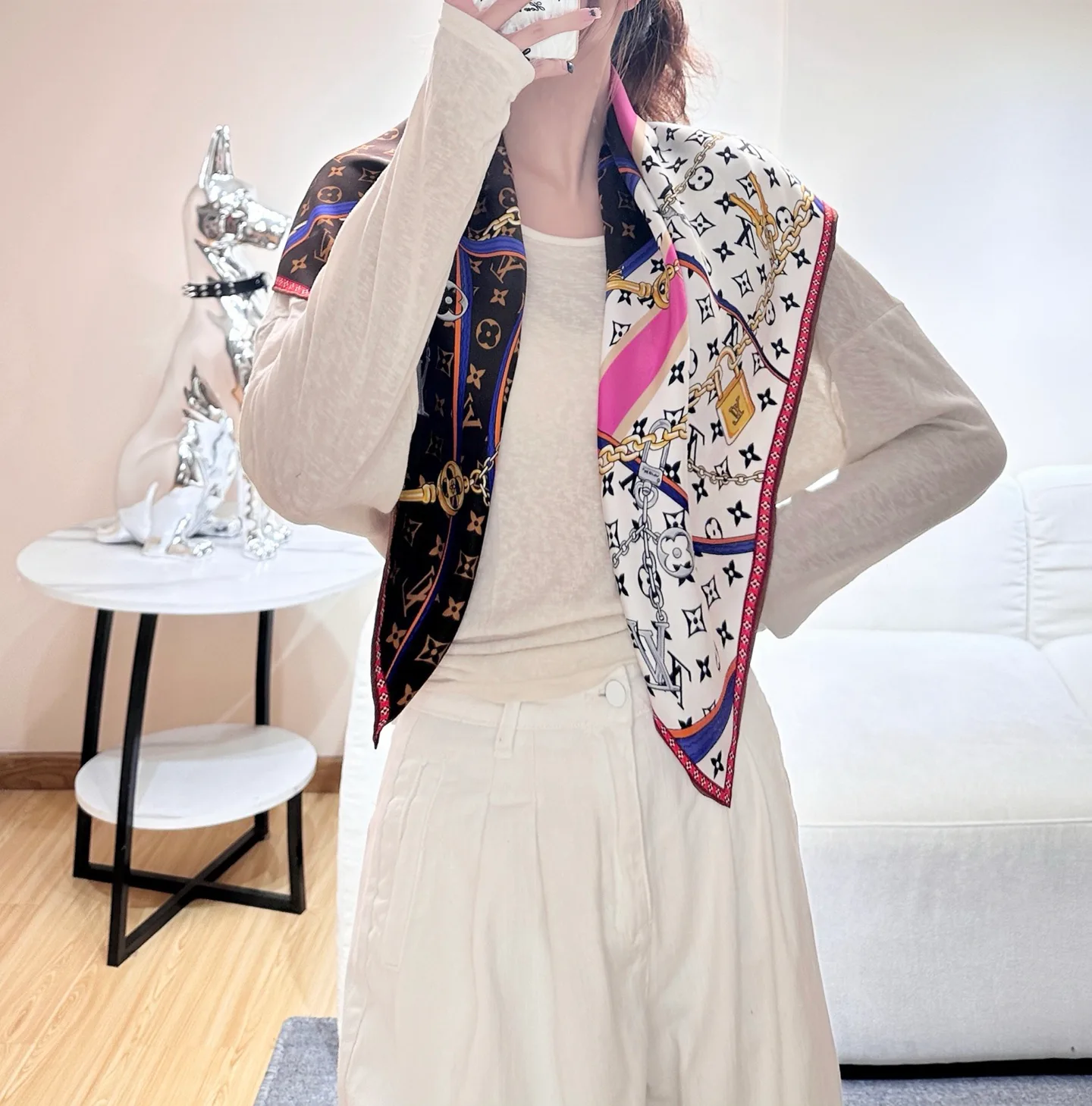 Silk Scarves LOUIS VUITTON 18501130