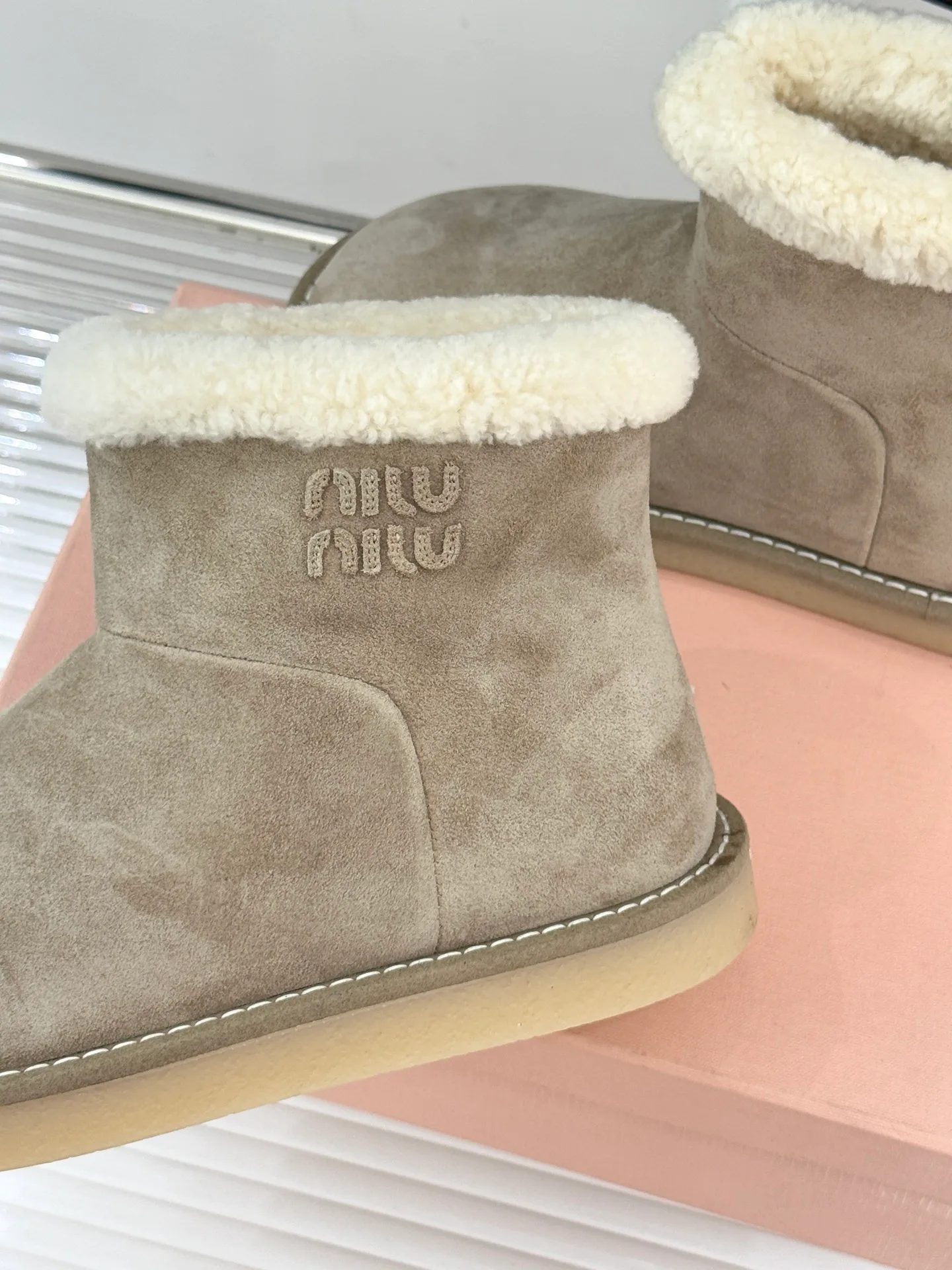 Women's Ugg Boots MIU MIU 18036316