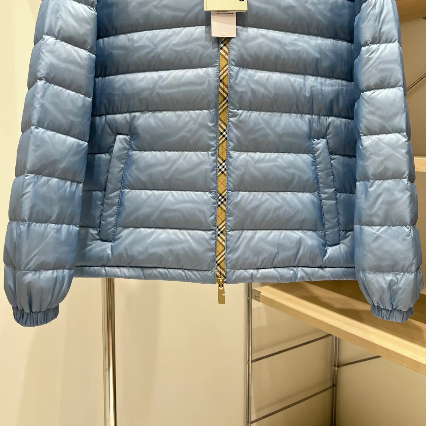 Women's Jackets And Down Jackets BURBERRY 18110900