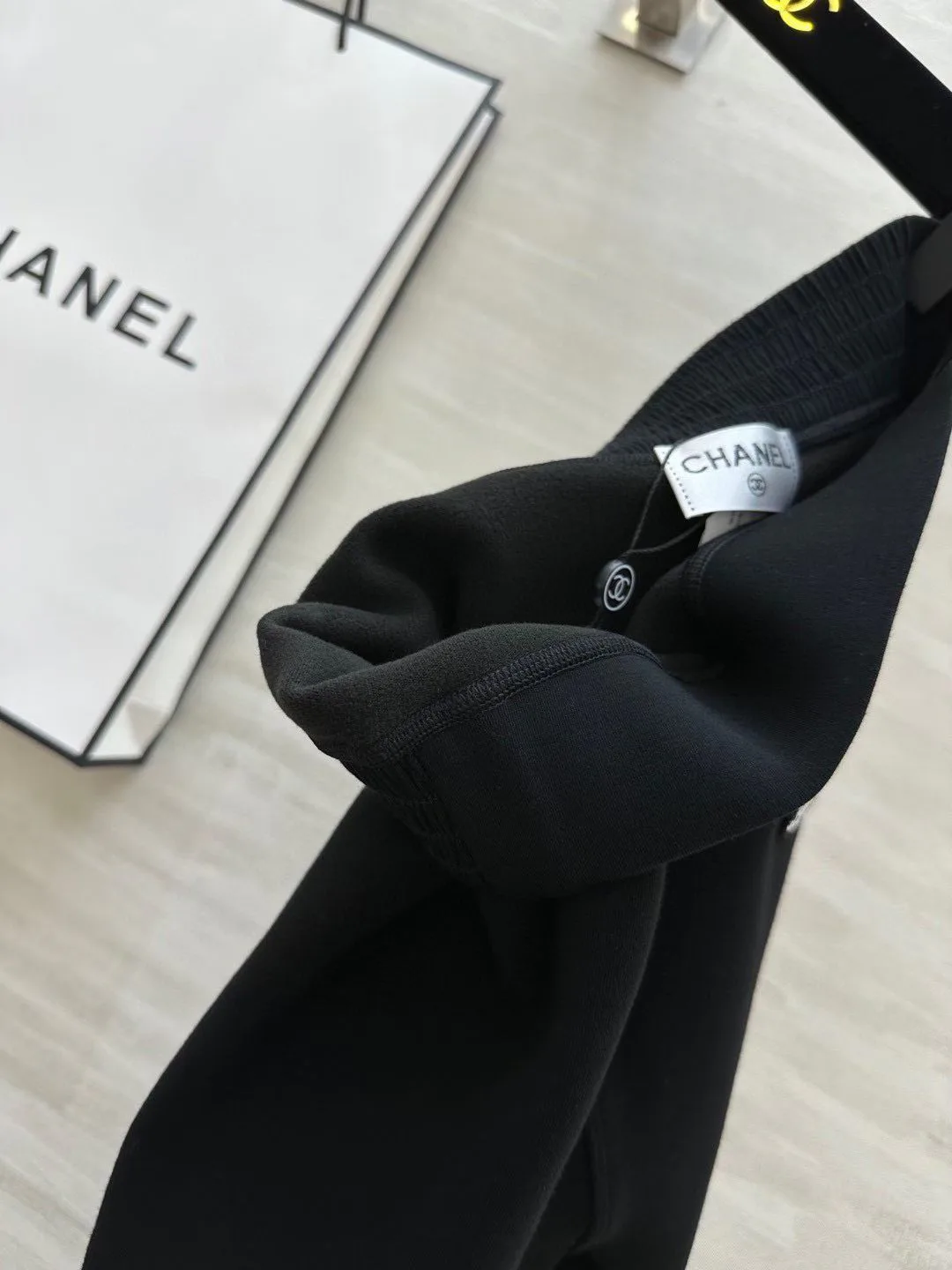Women's Trousers CHANEL 18276755