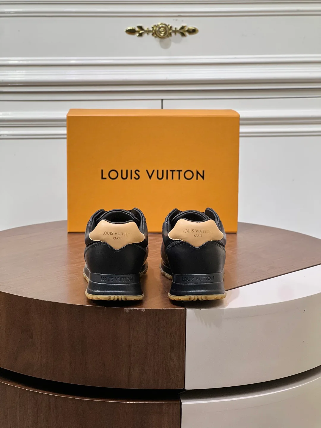 Men's Sneakers LOUIS VUITTON 18039349