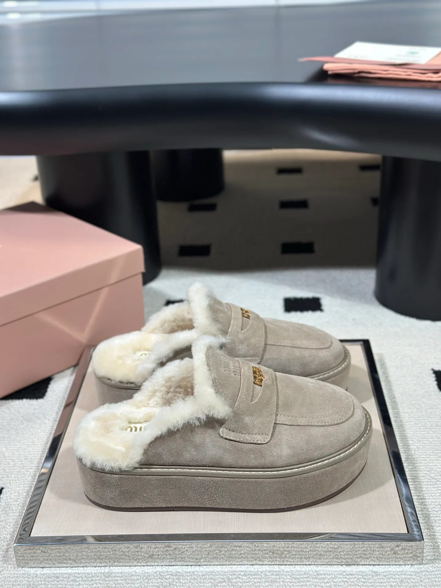 Women's Mules And Clogs MIU MIU 18041572