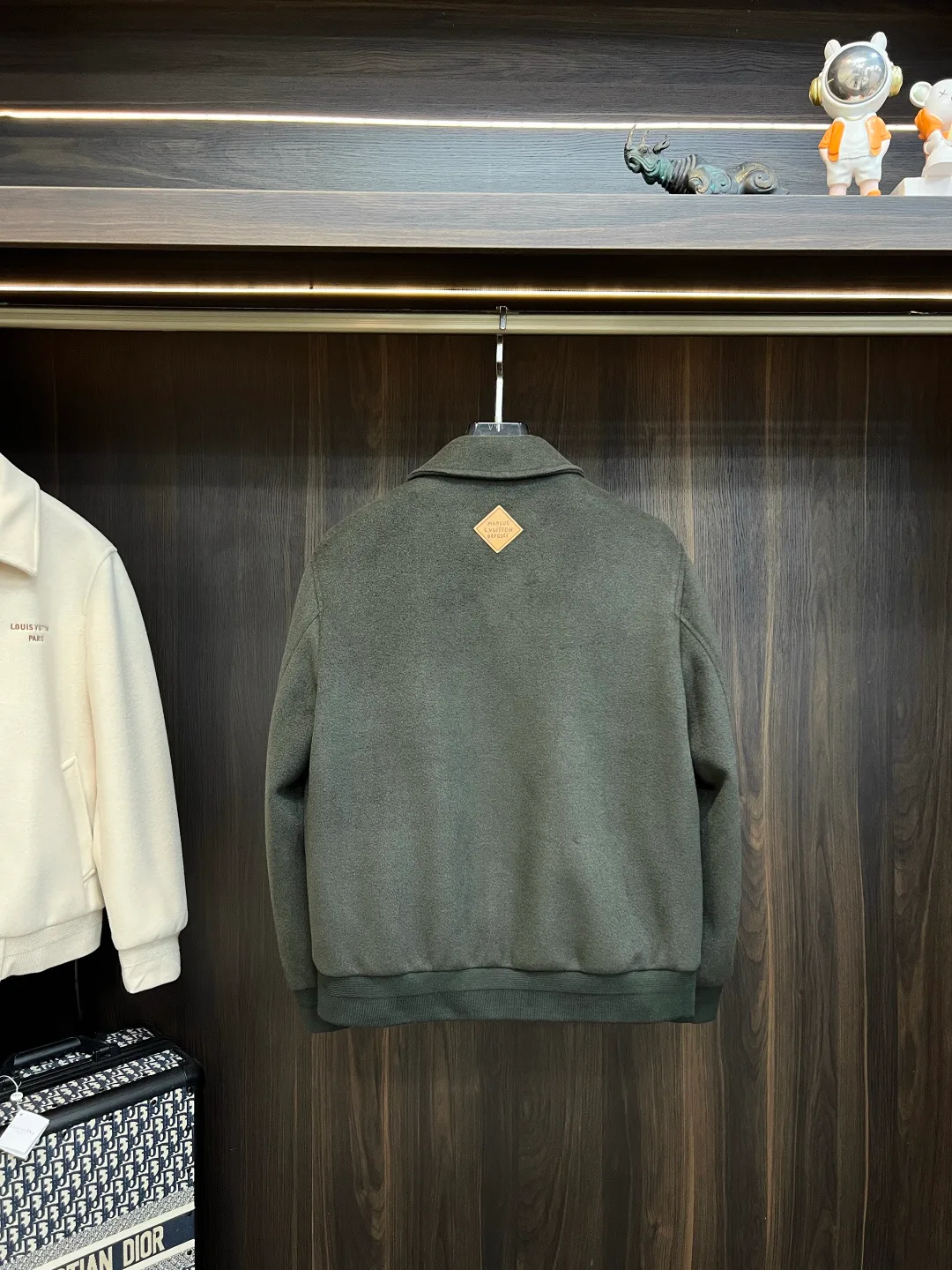 Men's Jackets And Down Jackets LOUIS VUITTON 18140201