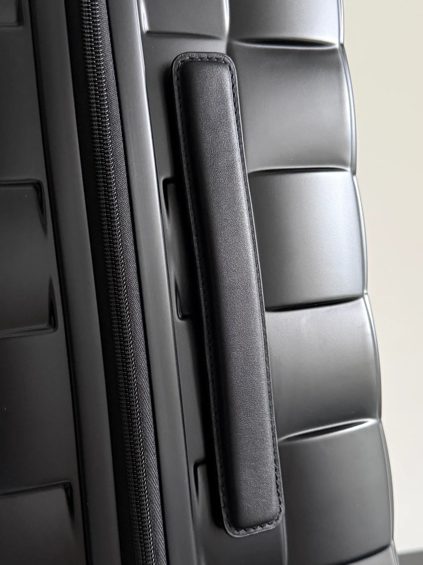 Suitcases BOTTEGA VENETA 18467876