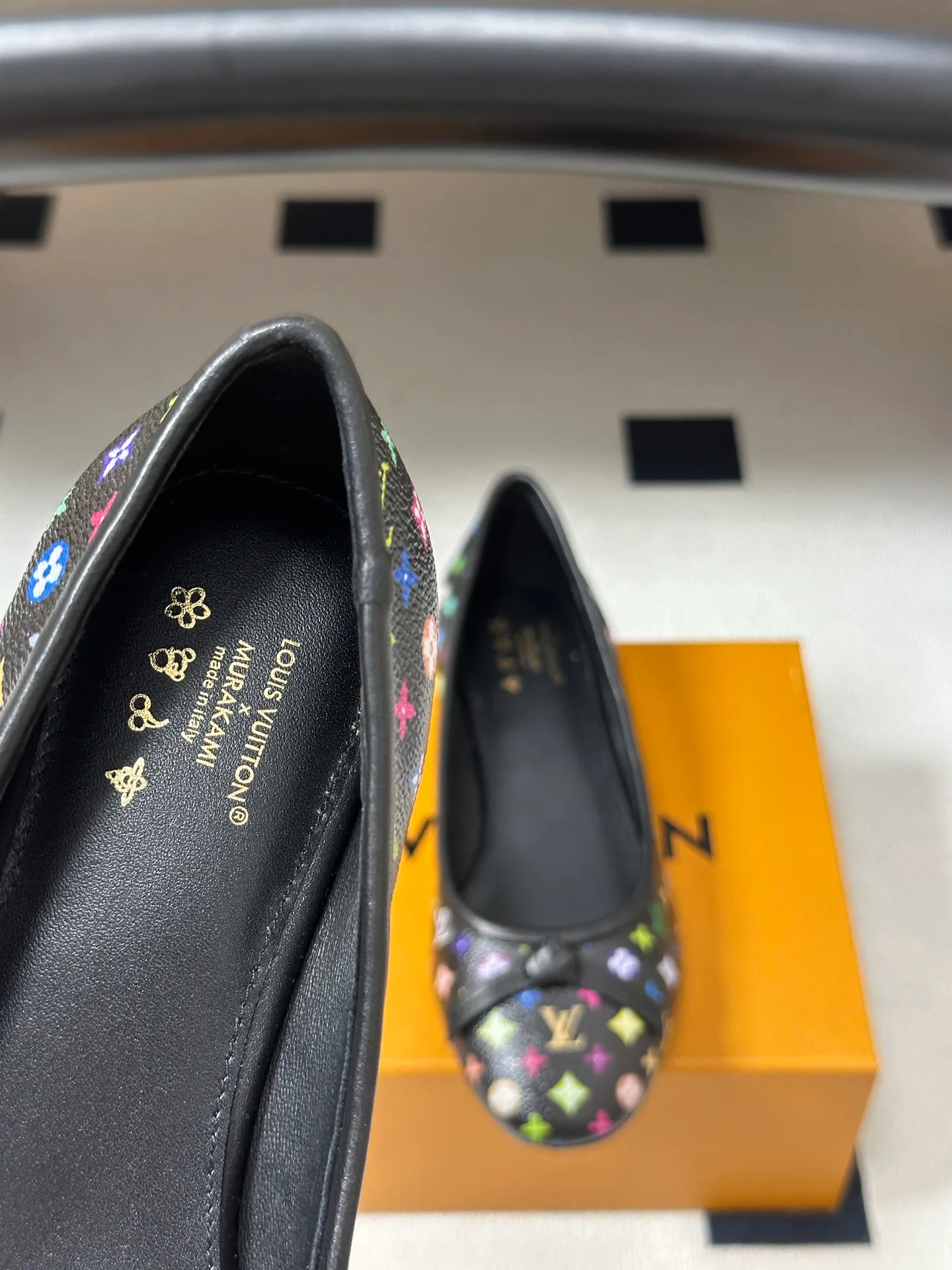 Women's Ballet Flats LOUIS VUITTON 18049409