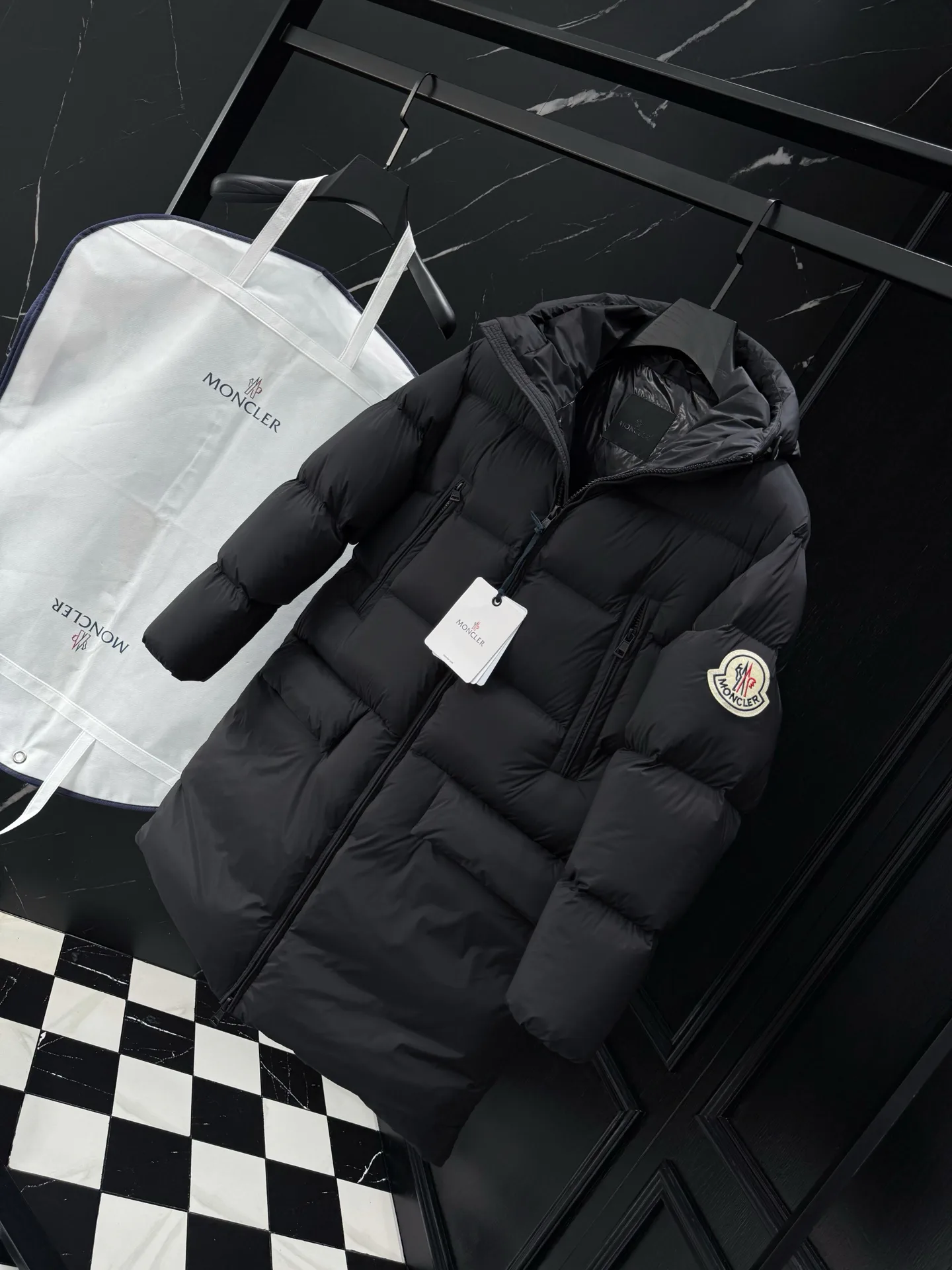 Куртки И Пуховики Мужские Moncler 18684465