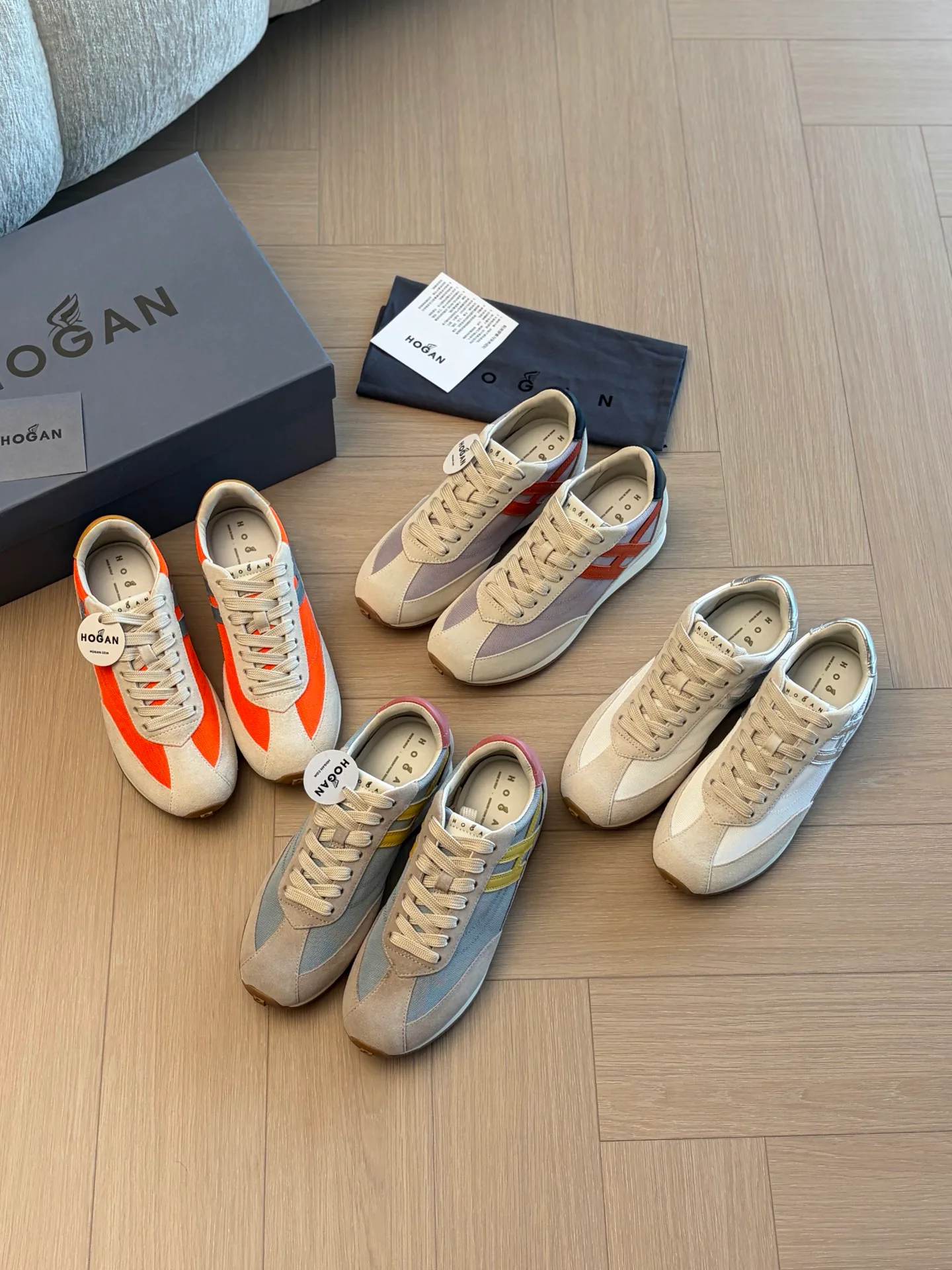 Women's Sneakers HOGAN 18063998