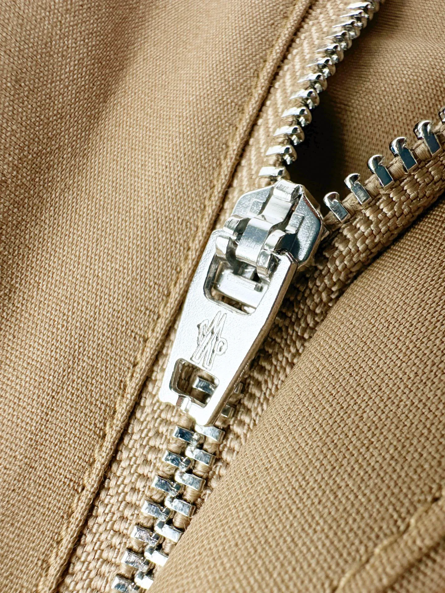 Брюки Мужские Moncler 18639678