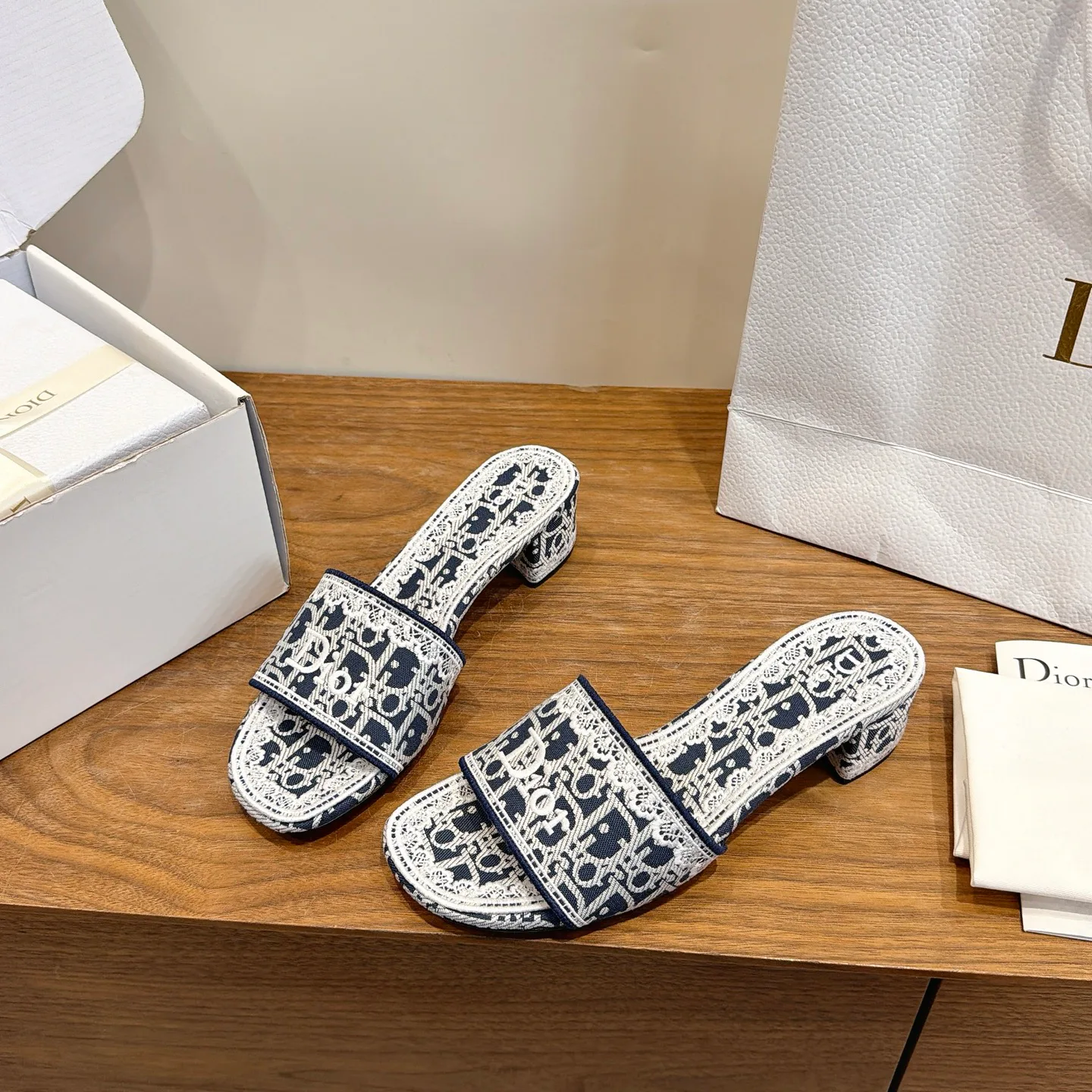 Women's Flip-Flops CHRISTIAN DIOR 17449438