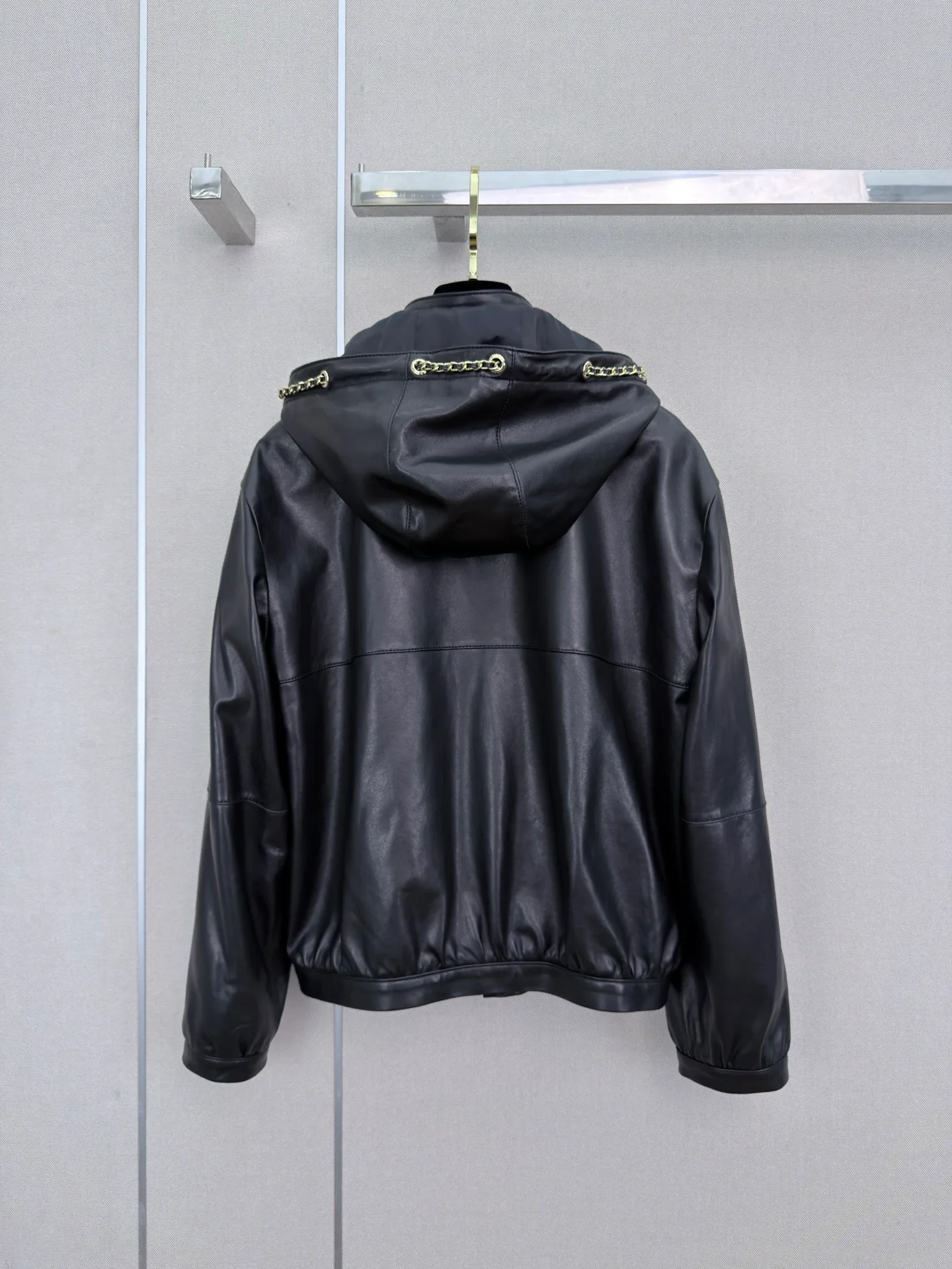 Women's Leather Jackets And Sheepskin Coats CHANEL 18138617