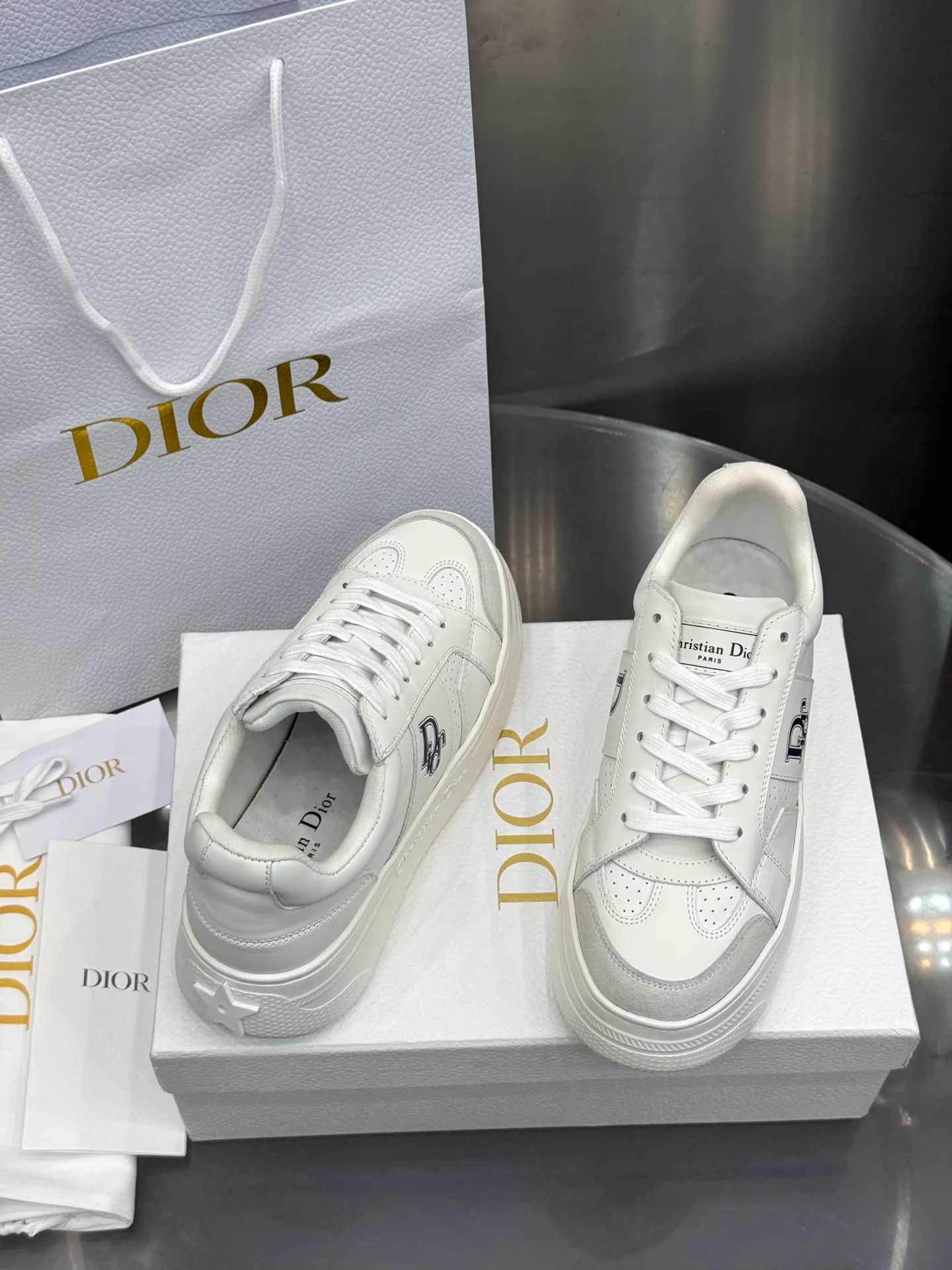 Women's Sneakers CHRISTIAN DIOR 18202452