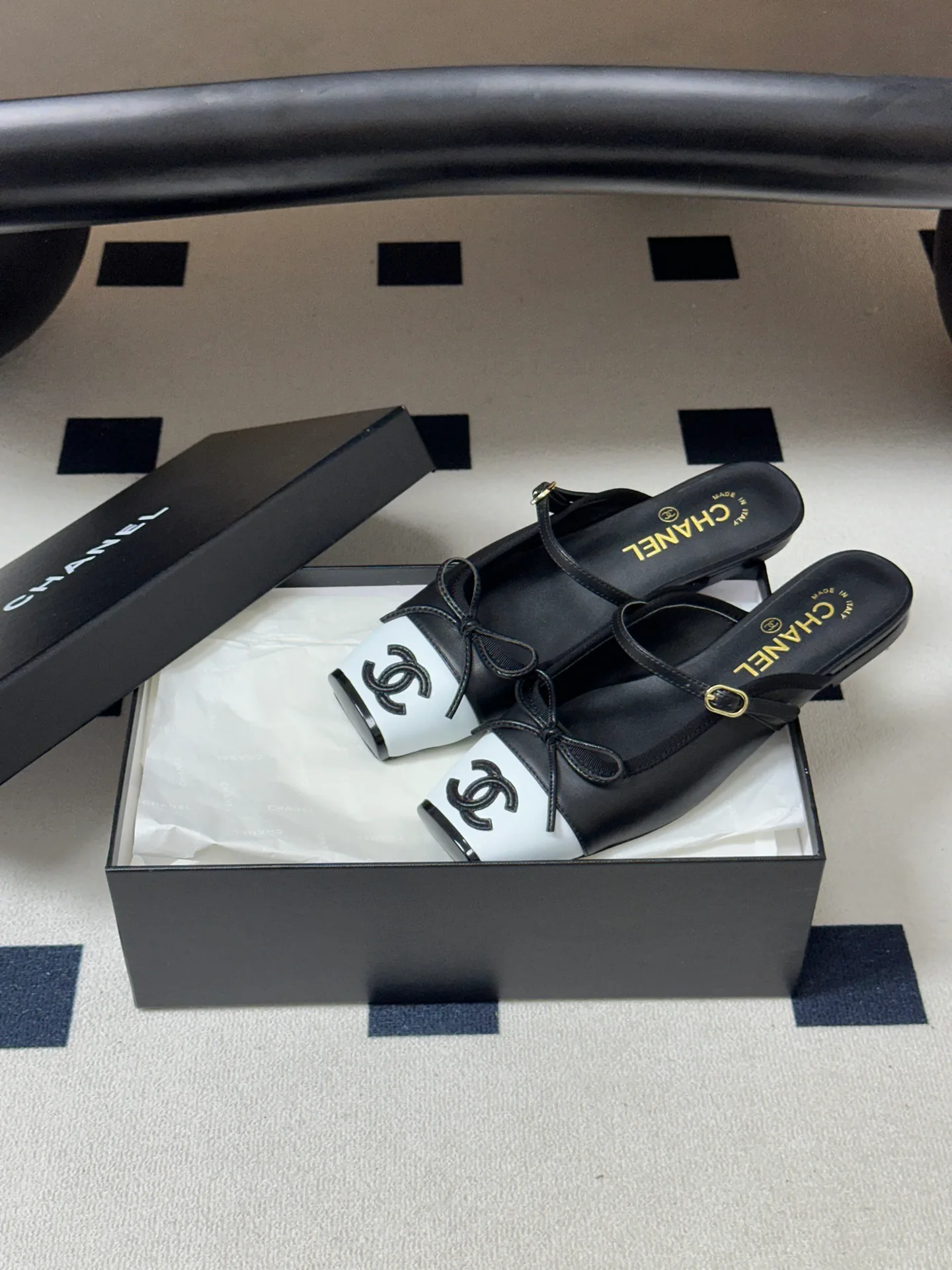 Women's Mules And Clogs CHANEL 17338405