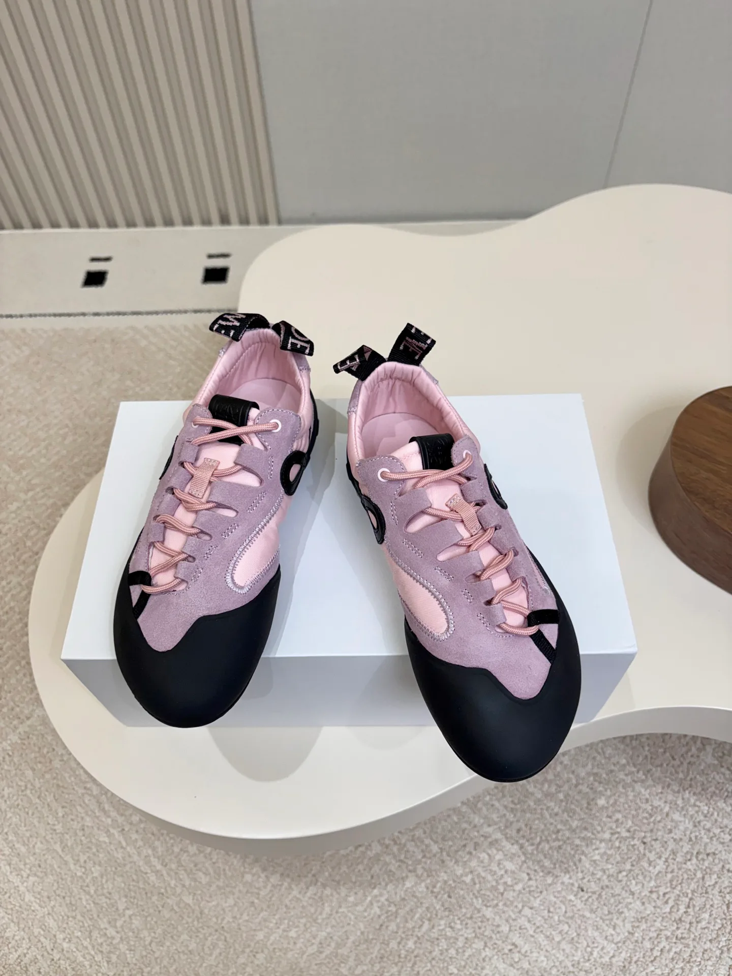 Women's Sneakers LOEWE 17902776
