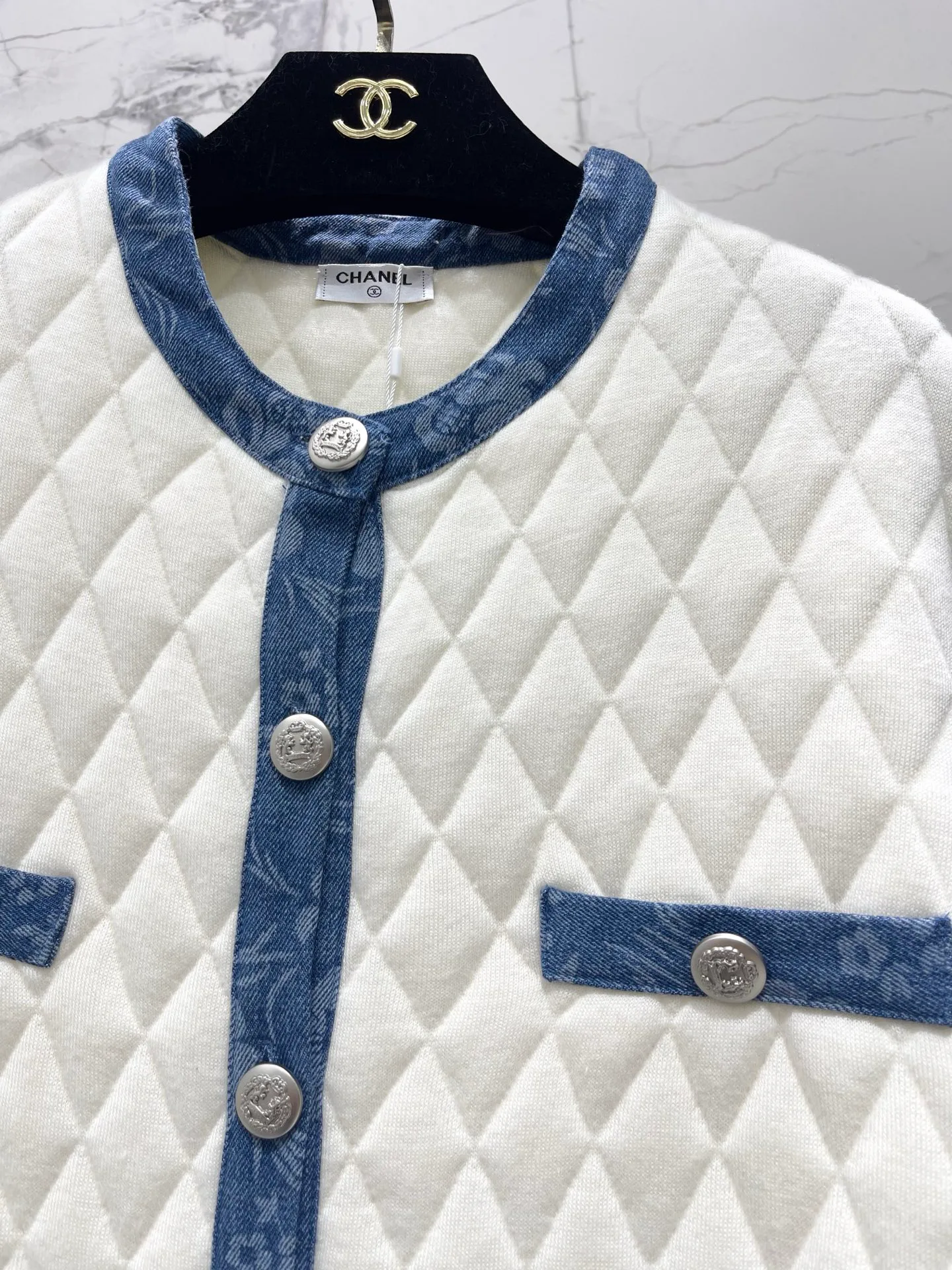 Women's Jumpers And Sweaters CHANEL 18407903