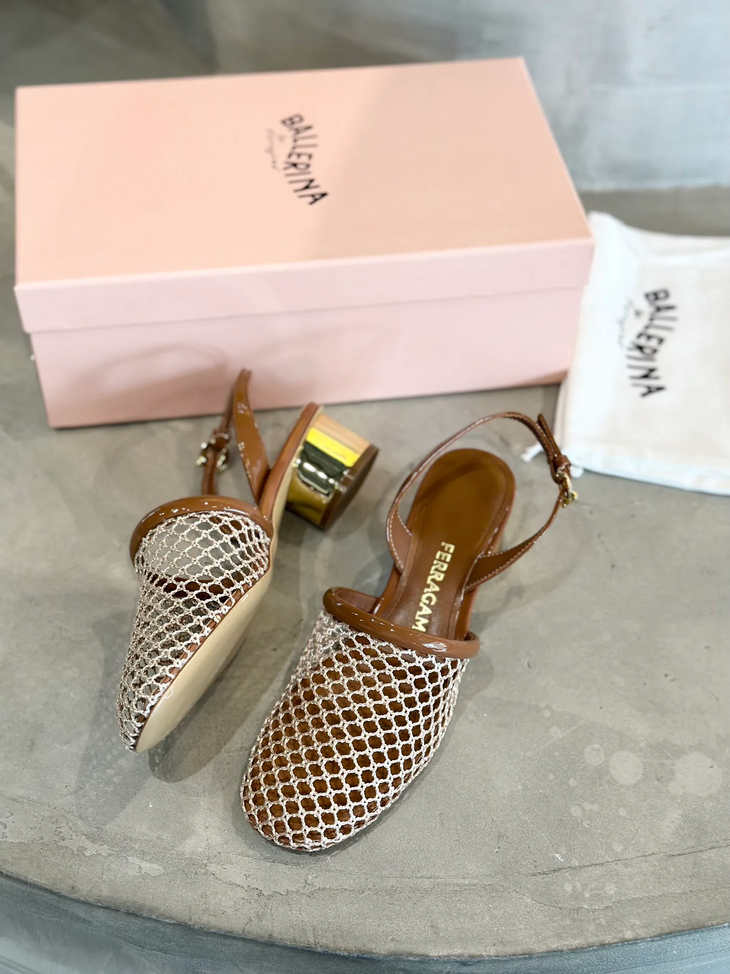 Women's Open-Toe Sandals SALVATORE FERRAGAMO 17642594