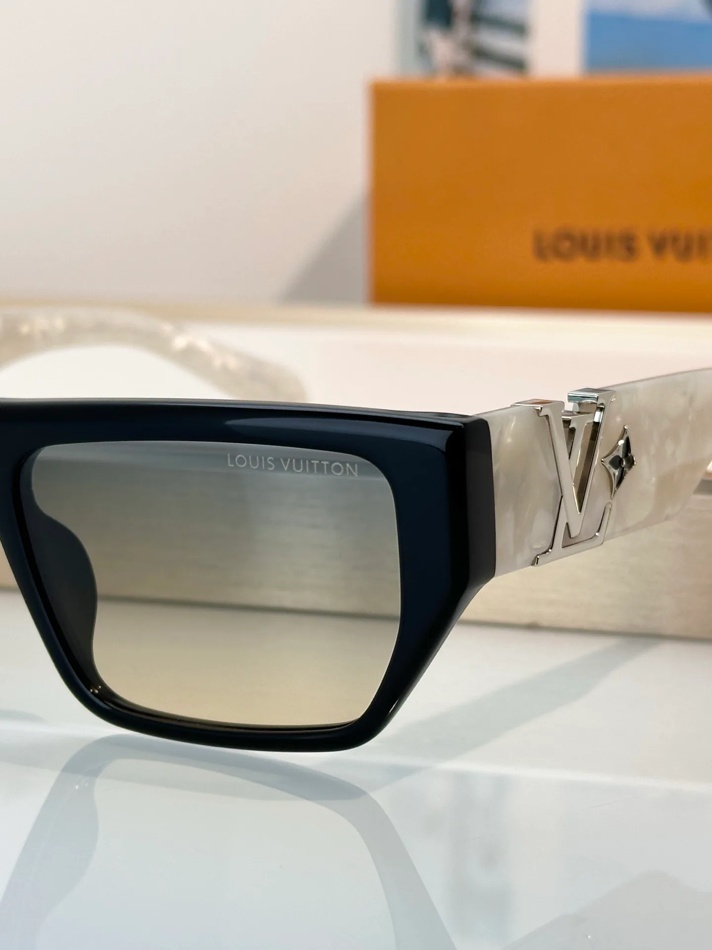 Glasses LOUIS VUITTON 17374946