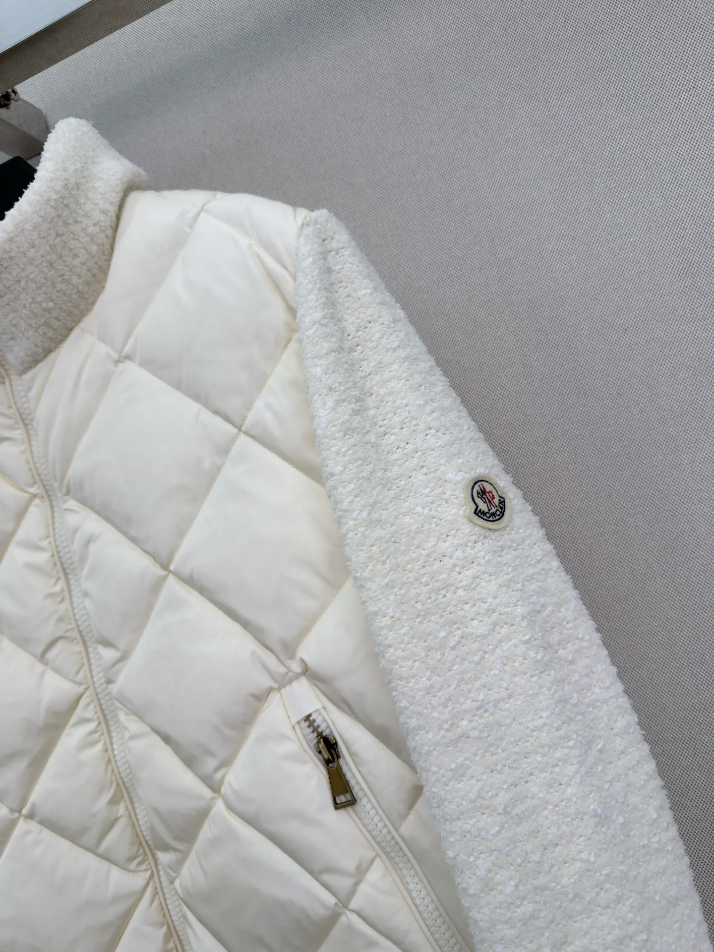 Women's Jackets And Down Jackets MONCLER 18023496