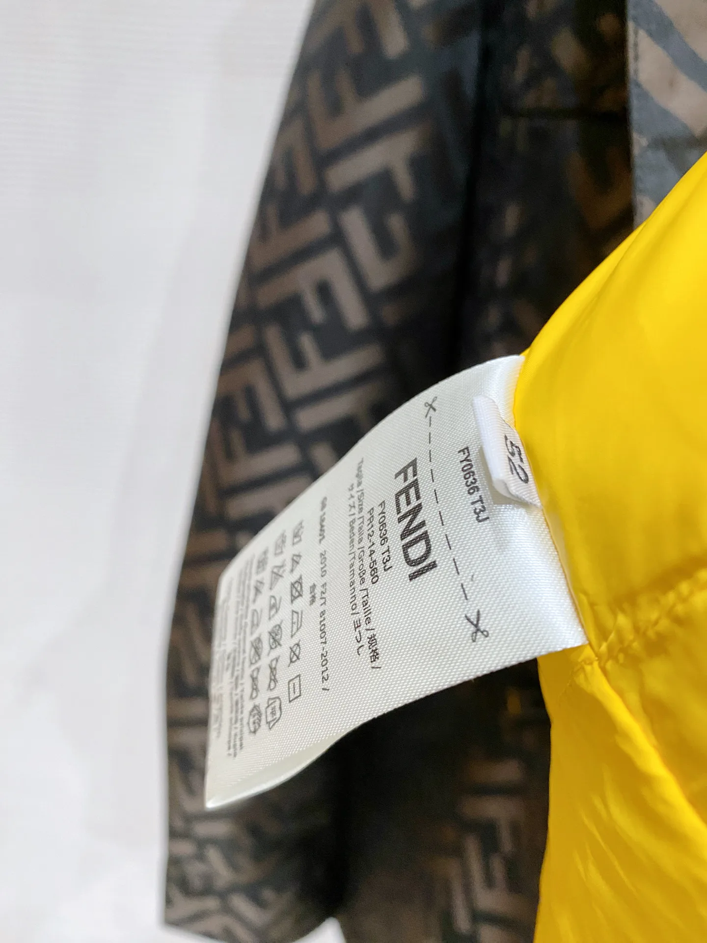 Men's Jackets And Down Jackets FENDI 18007581