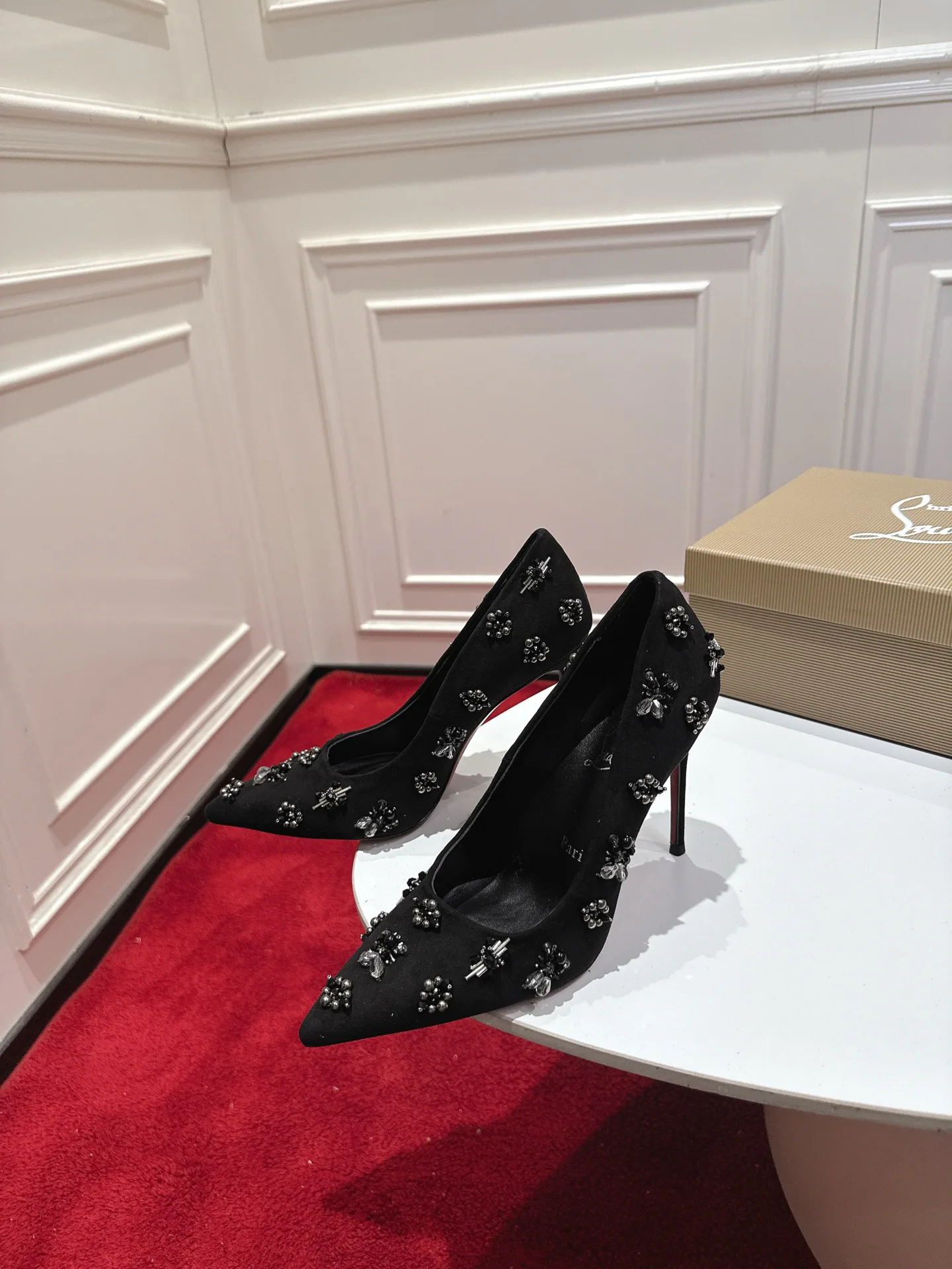Women's Heels CHRISTIAN LOUBOUTIN 17057834