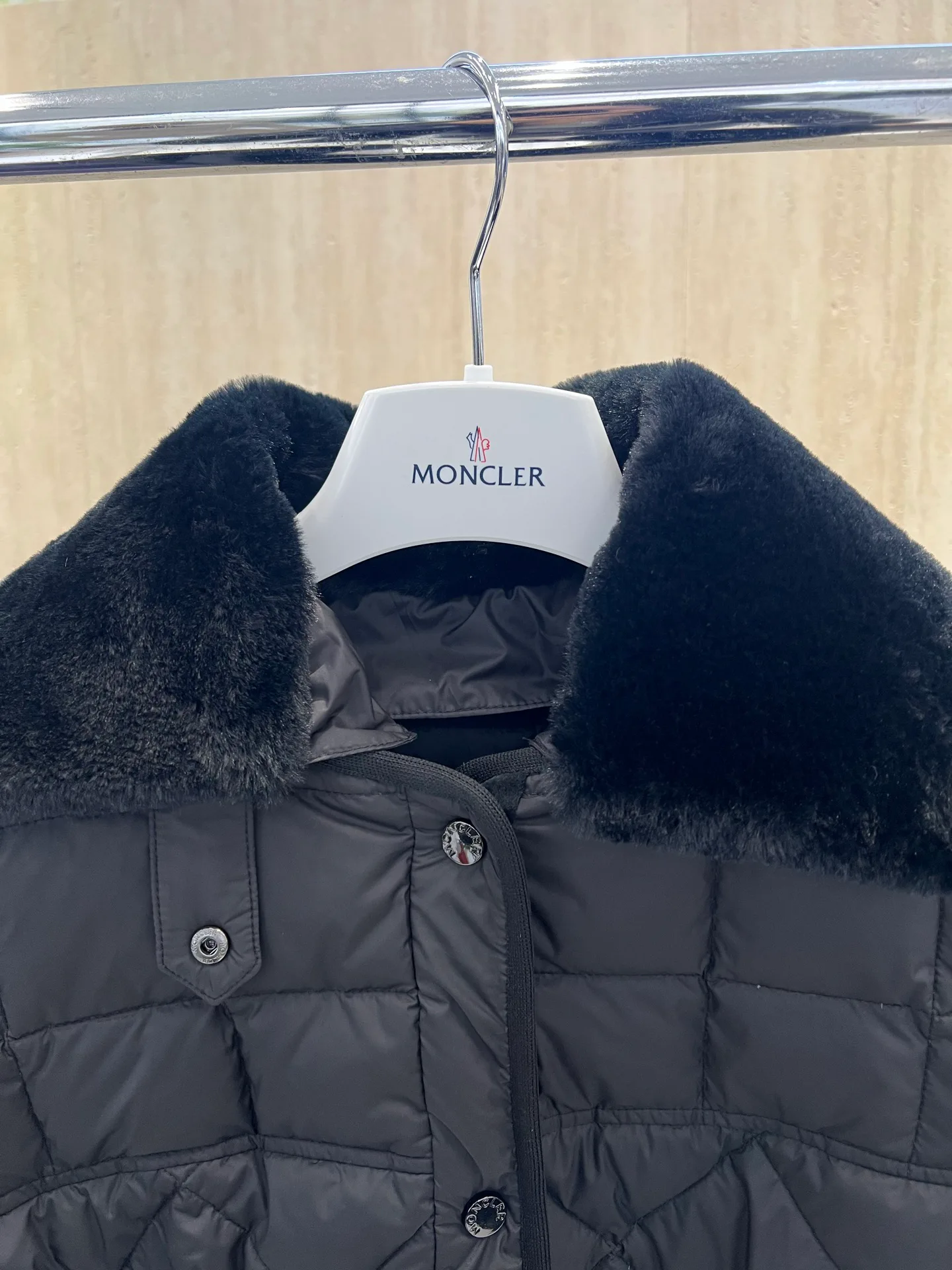 Men's Jackets And Down Jackets MONCLER 18231458