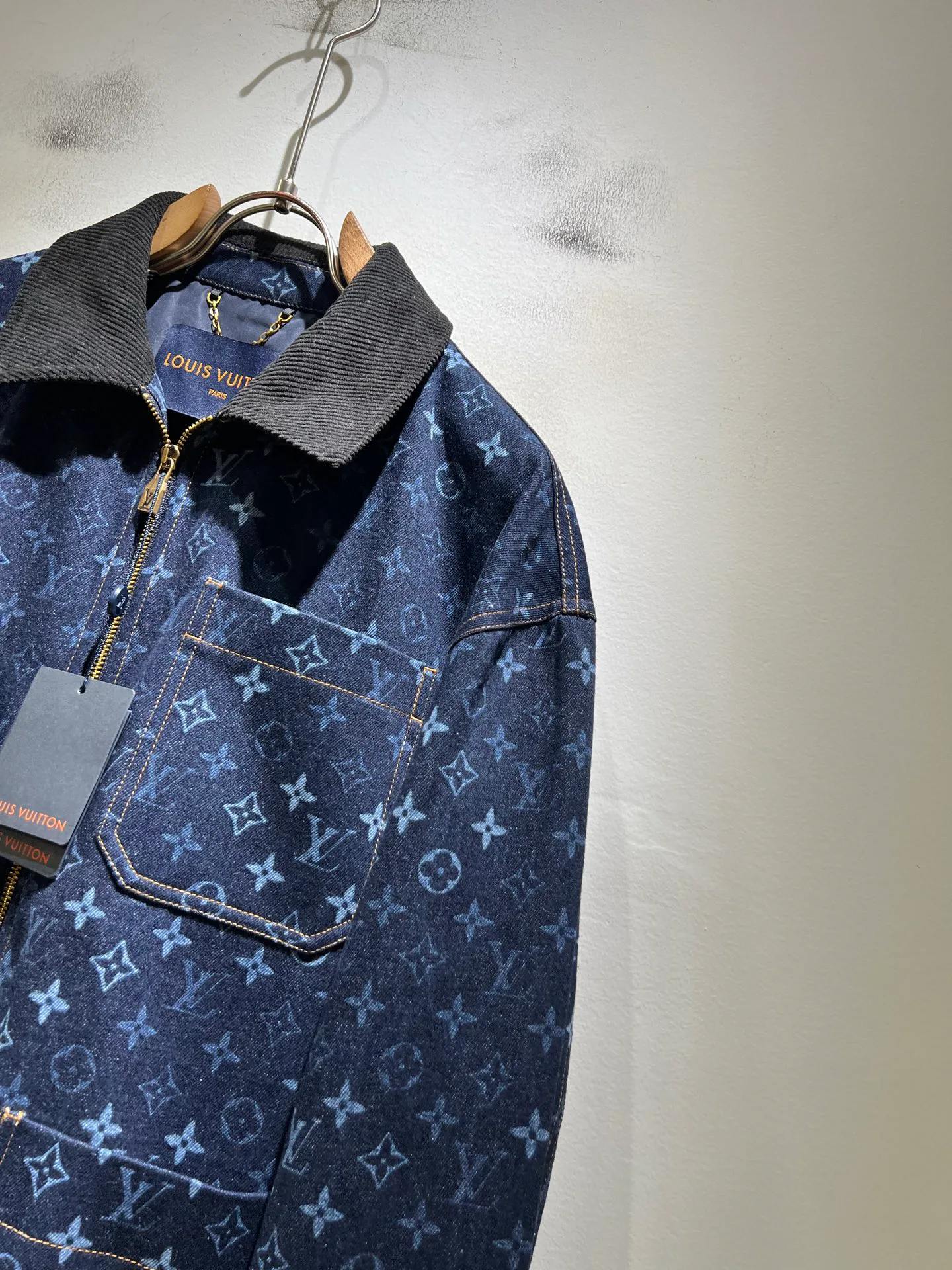 Men's Jackets And Down Jackets LOUIS VUITTON 18080717