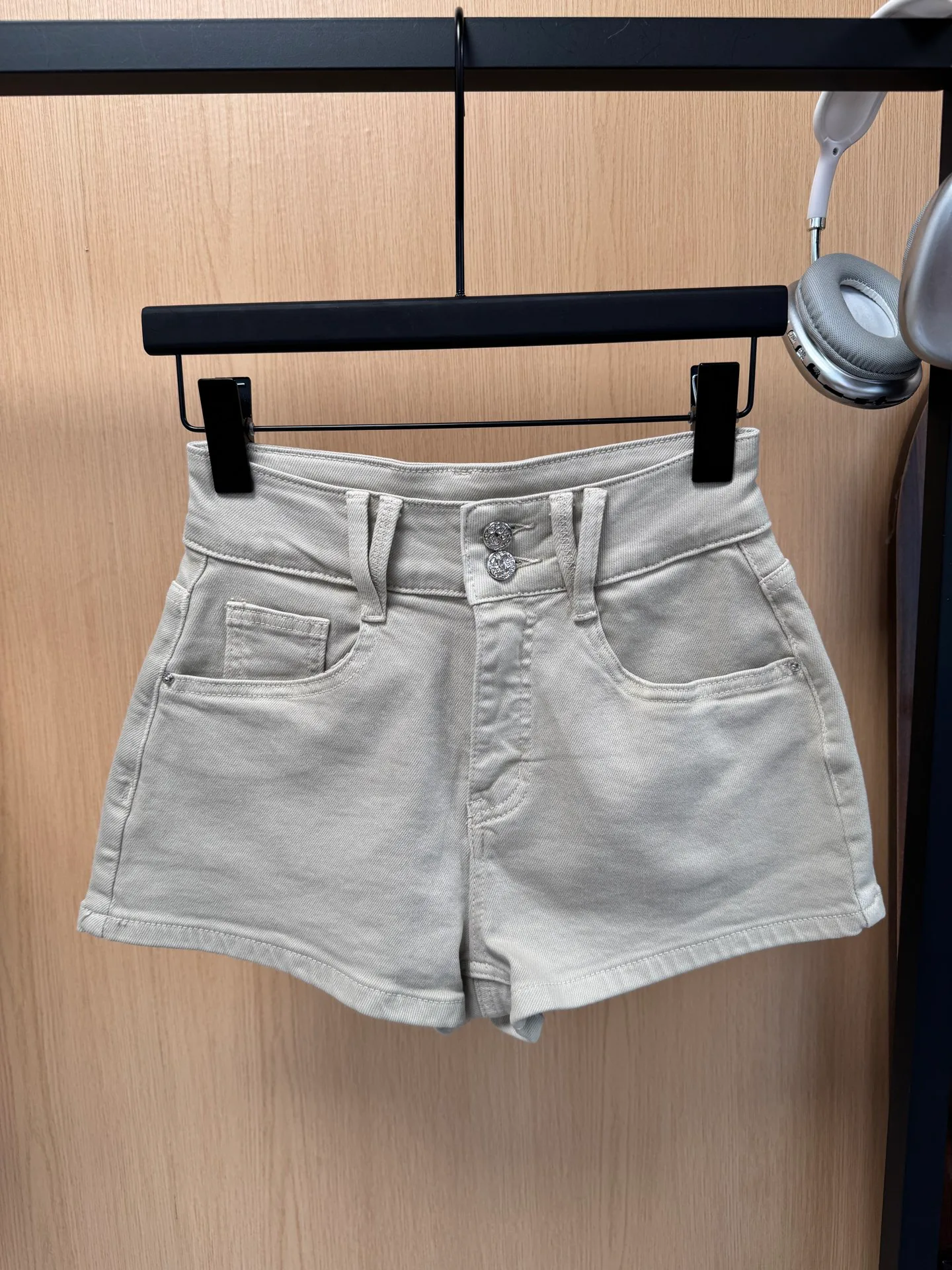 Women's Shorts CHANEL 17039527