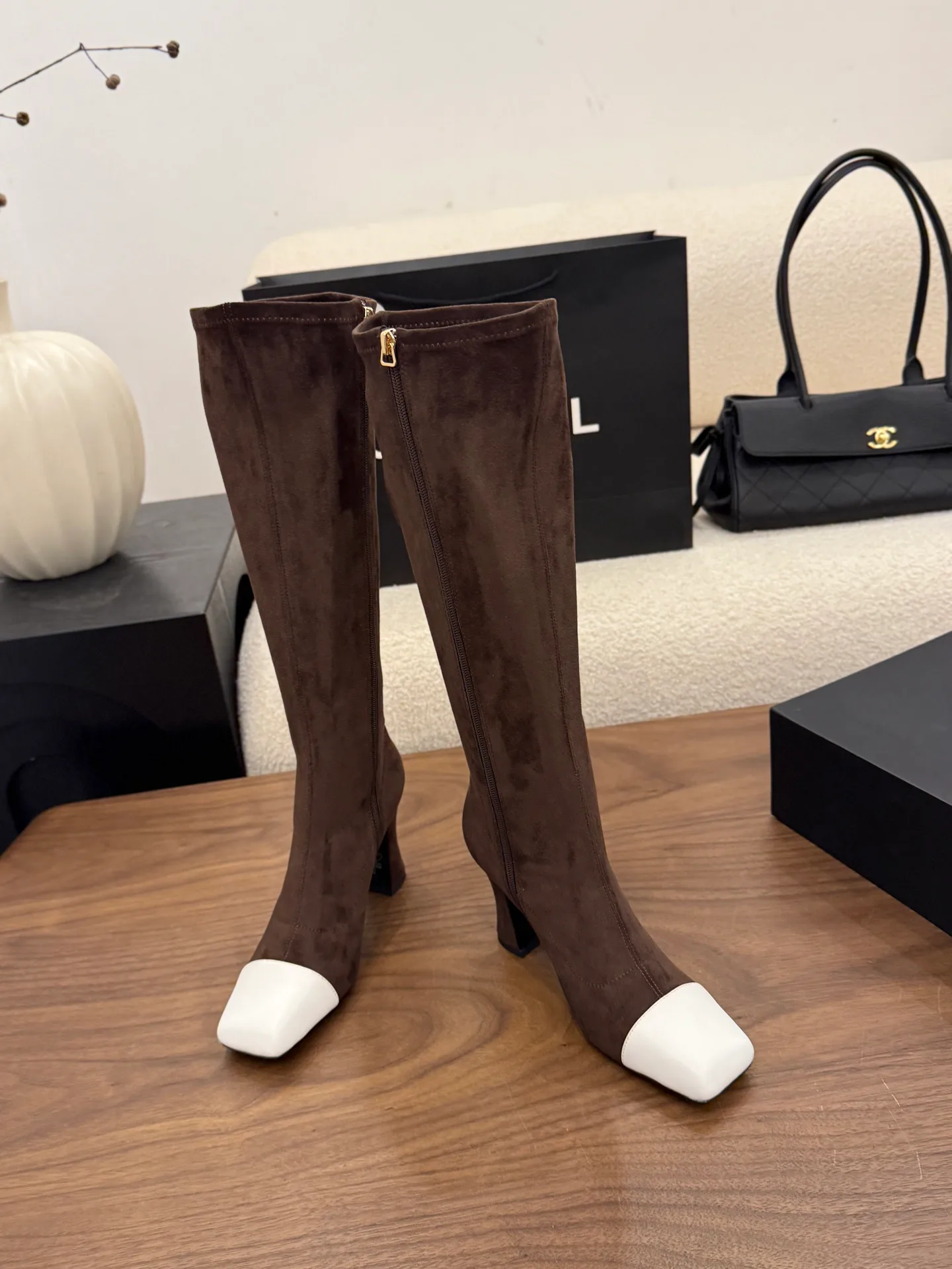 Women's Boots CHANEL 18447876