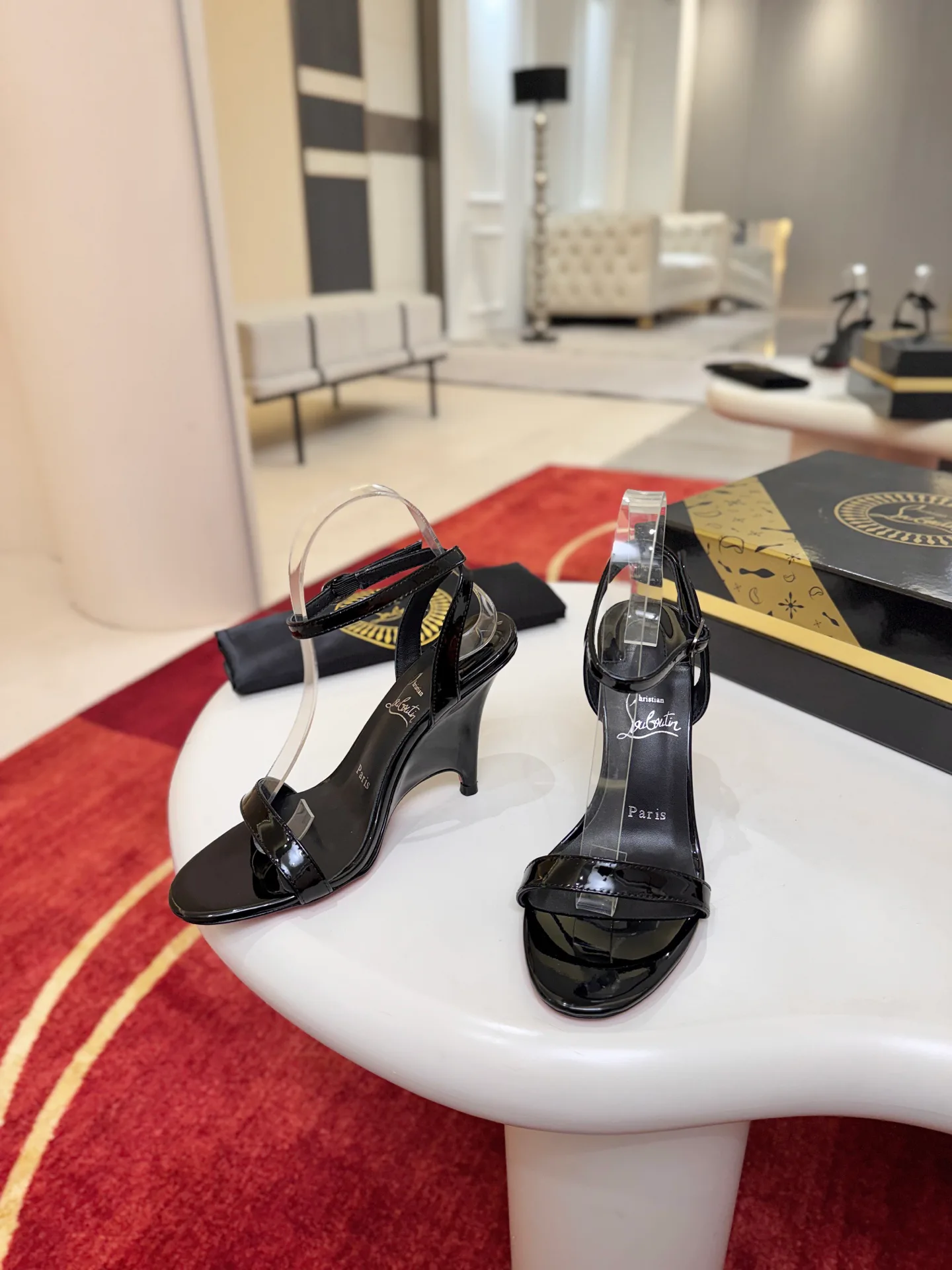 Women's Open-Toe Sandals CHRISTIAN LOUBOUTIN 18500908