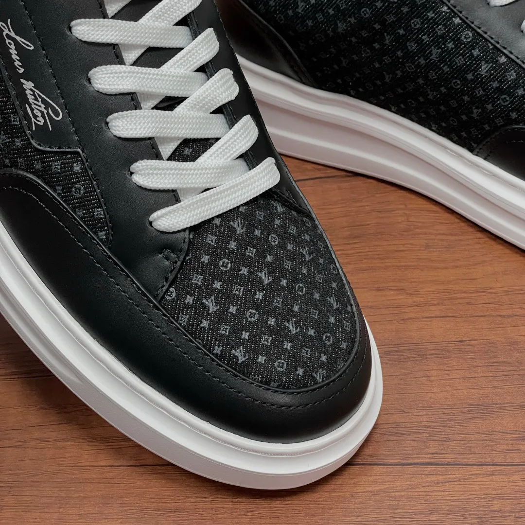 Men's Sneakers LOUIS VUITTON 18000613